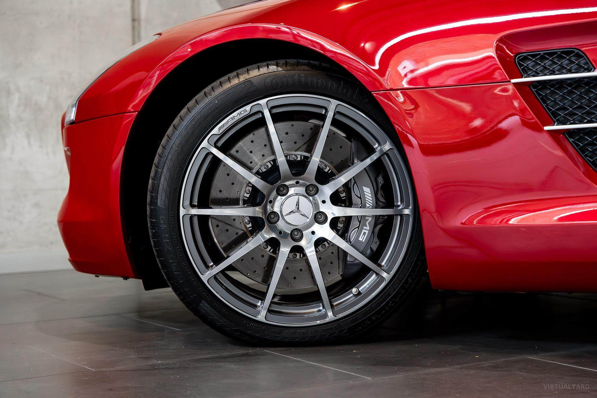 2013 Mercedes-Benz SLS-Class R197 SLS AMG Roadster 2dr SPEEDSHIFT DCT 7sp 6.3i 