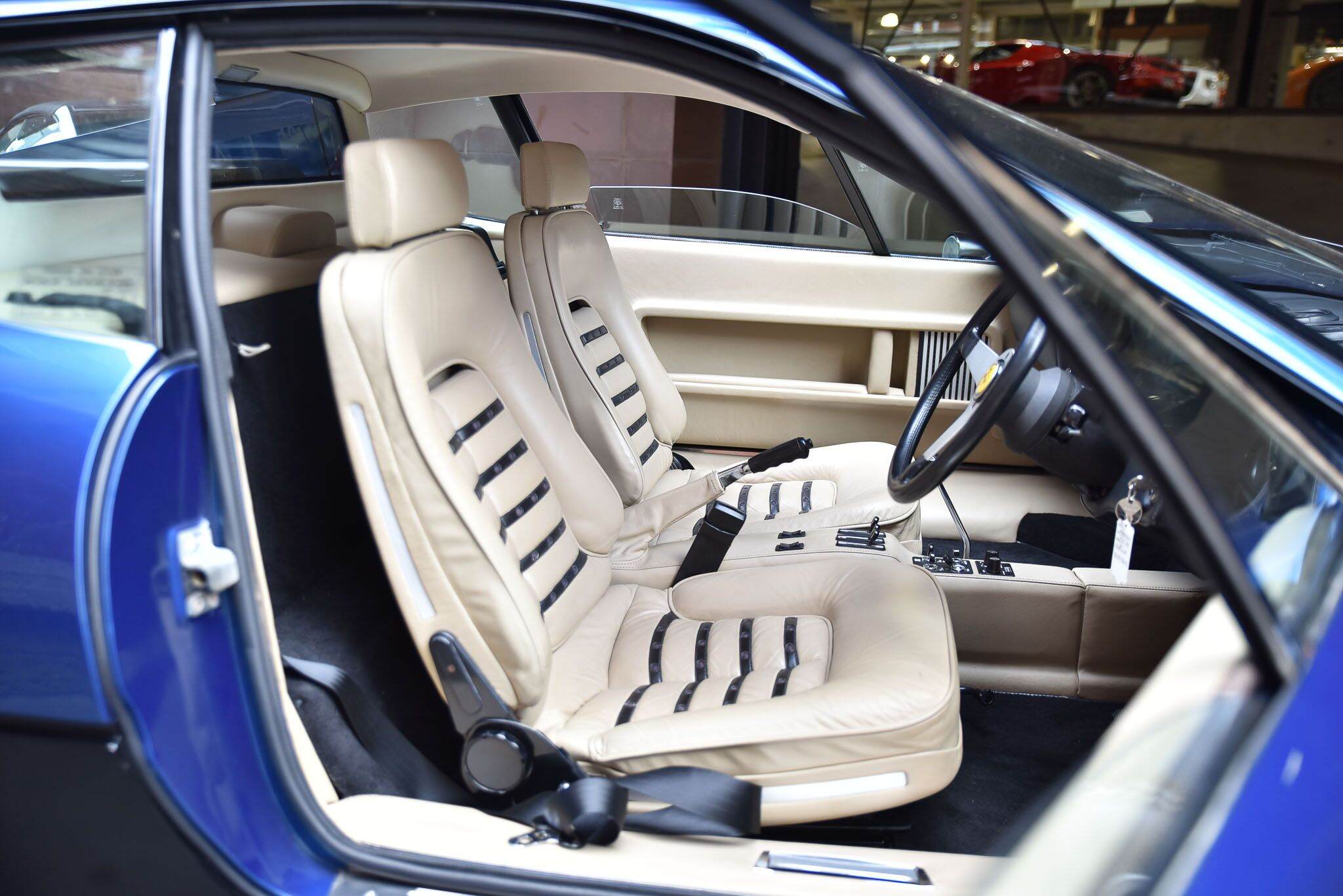 1976 Ferrari 365 BOXER GT4 Coupe 2dr Man 5sp 4.4 