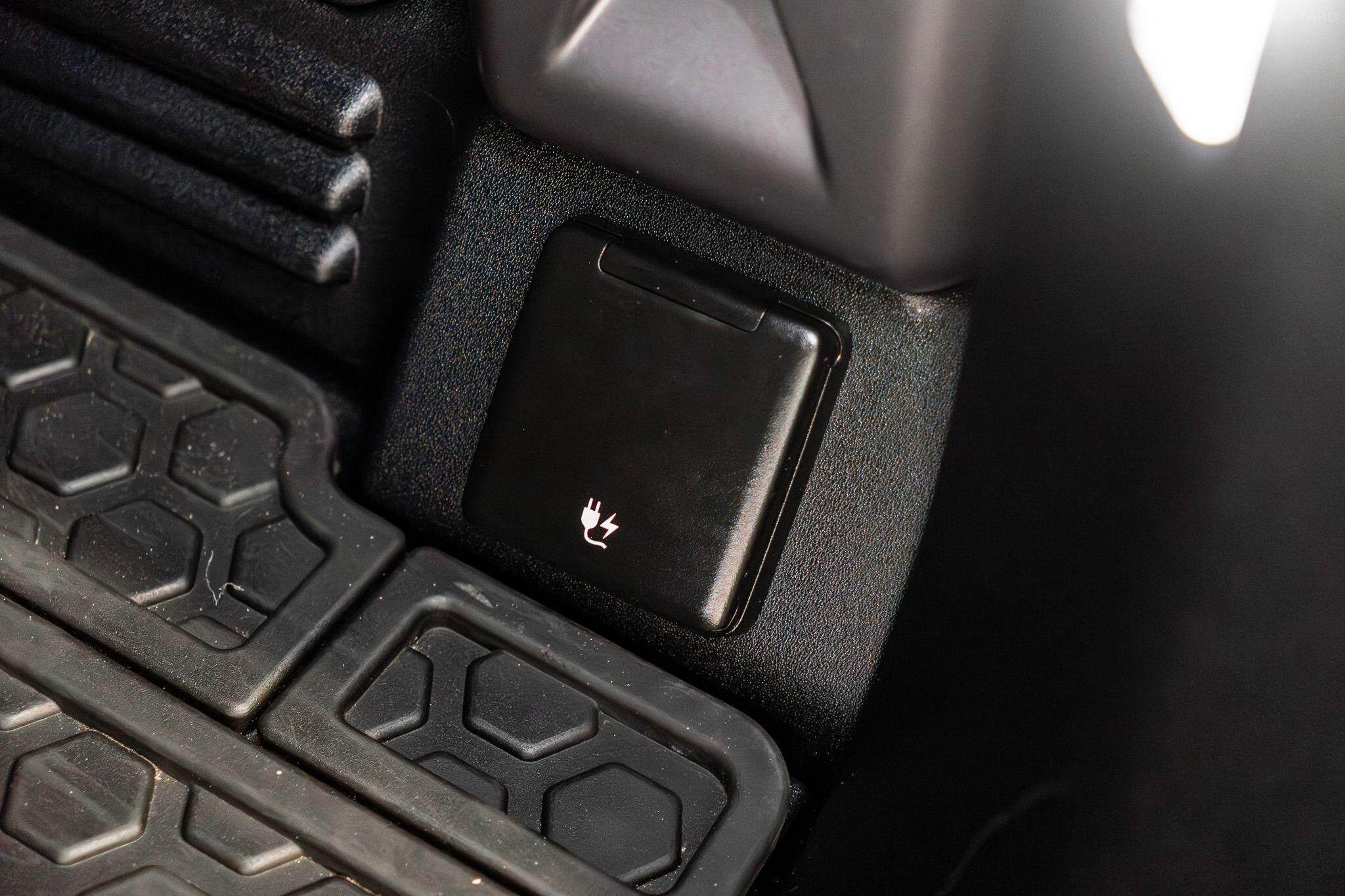 2023 Land Rover Defender L663 110 P525 V8 Wagon 5dr Spts Auto 8sp AWD 5.0SC [MY23.5] 