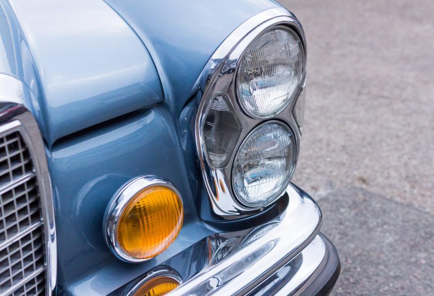 1971-Mercedes-Benz-280SE-3.5-31