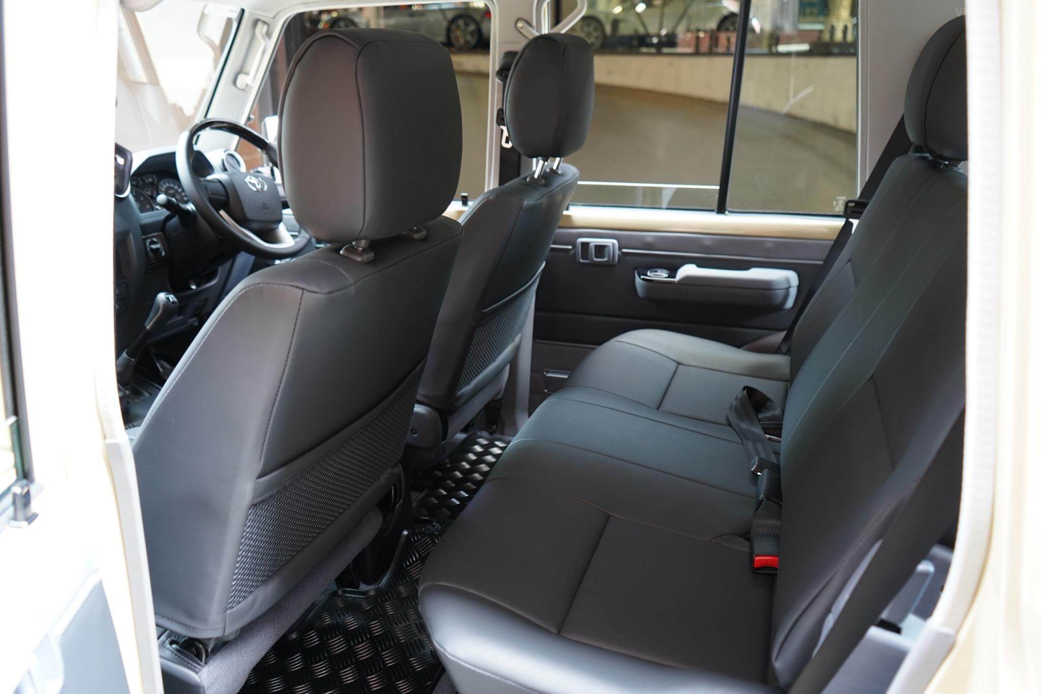 2021 Toyota Landcruiser VDJ76R 70th Anniversary Special Edition Wagon 5dr Man 5sp, 4x4 4.5DT 