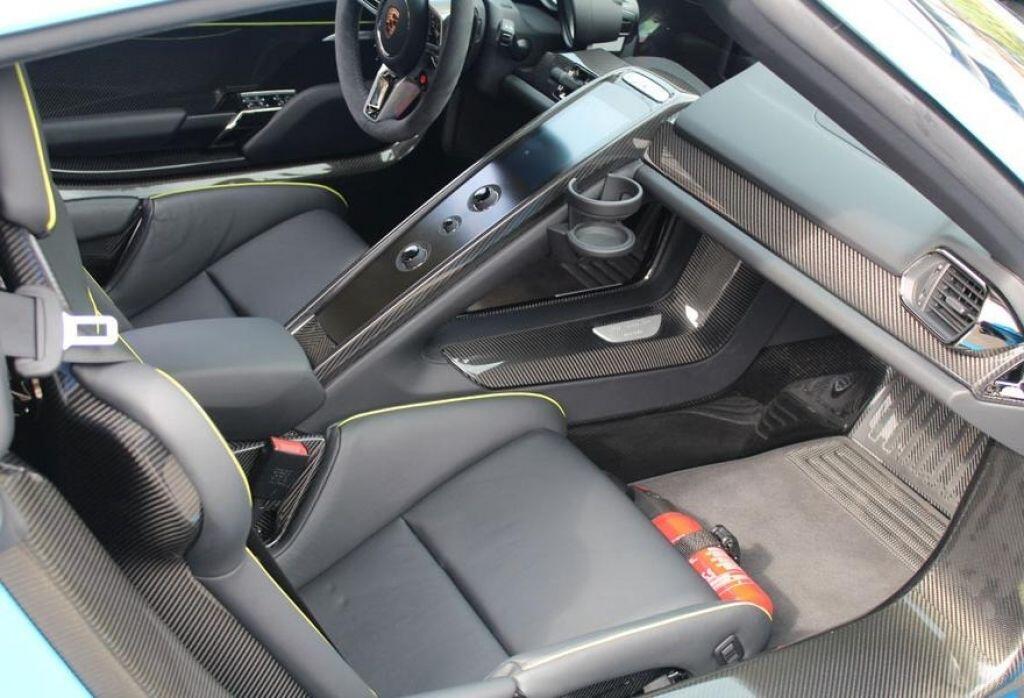 2015 Porsche 918 Spyder  