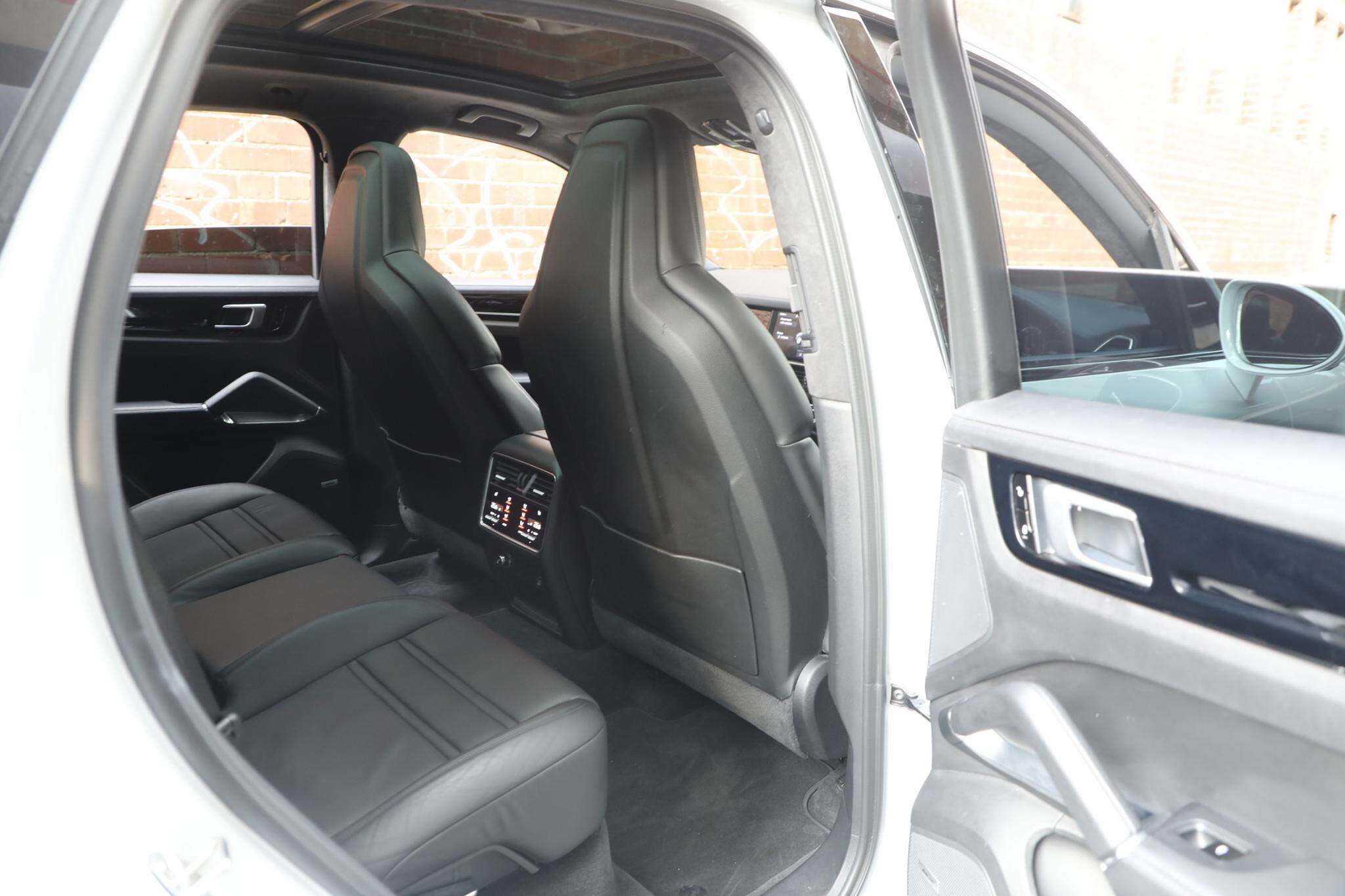 2018 Porsche Cayenne 9YA Turbo Wagon 5dr Tiptronic 8sp 4x4 4.0TT [MY19] 