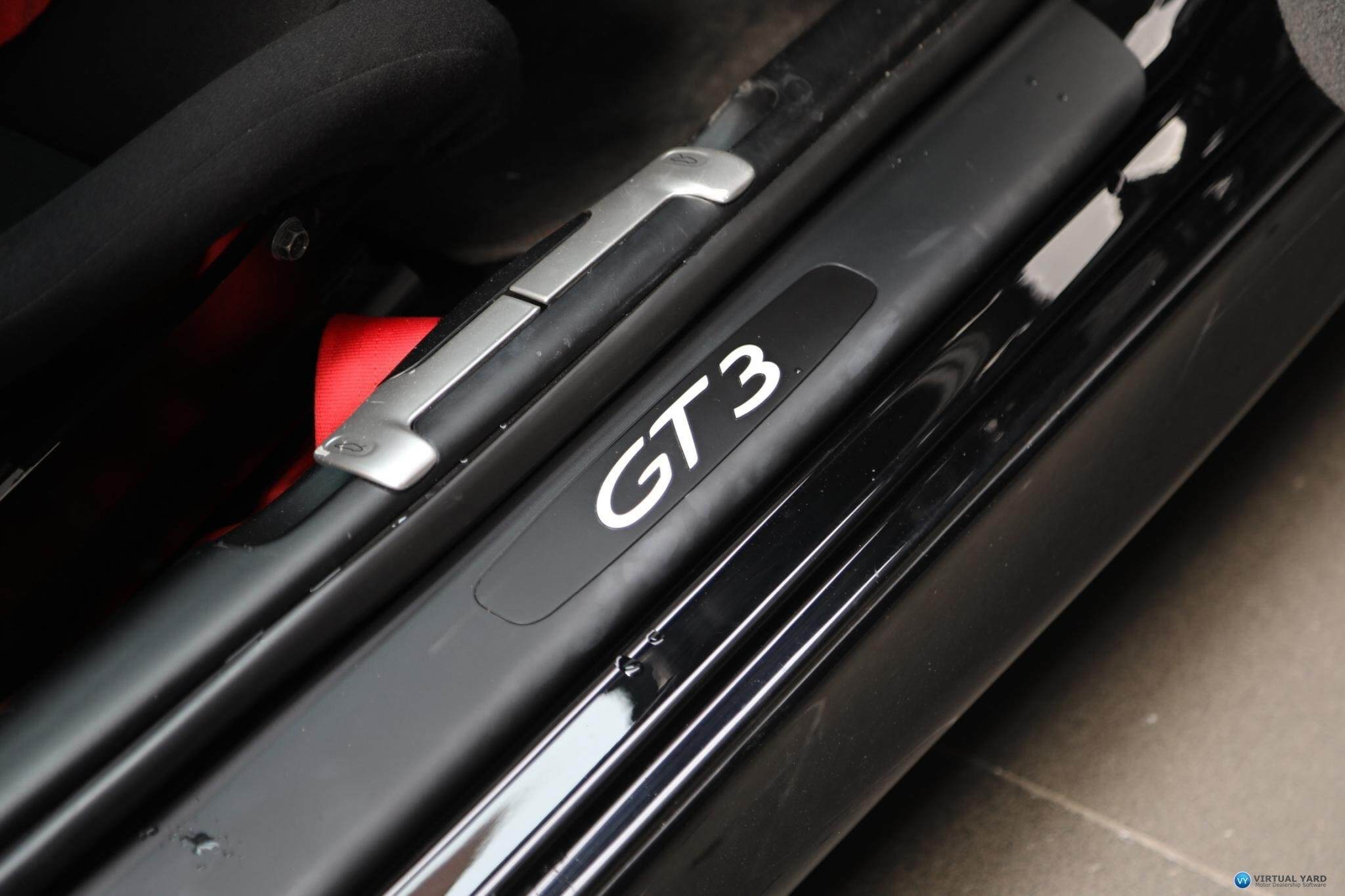 1999 Porsche 911 996 GT3 Clubsport Coupe 2dr Man 6sp 3.6i 