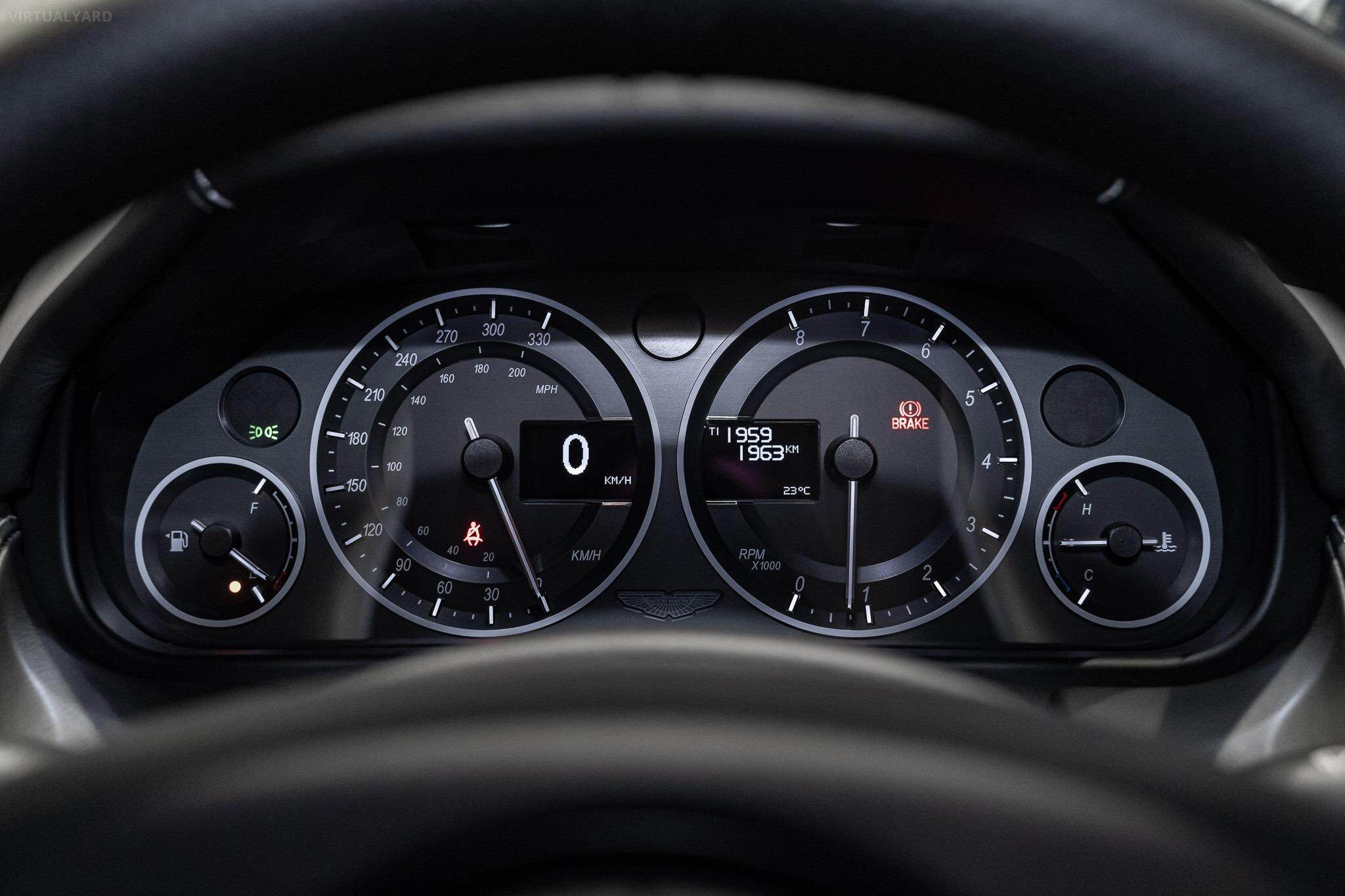 2013 Aston Martin V12 Vantage Carbon Black Coupe 2dr Man 6sp 5.9i [MY13] 