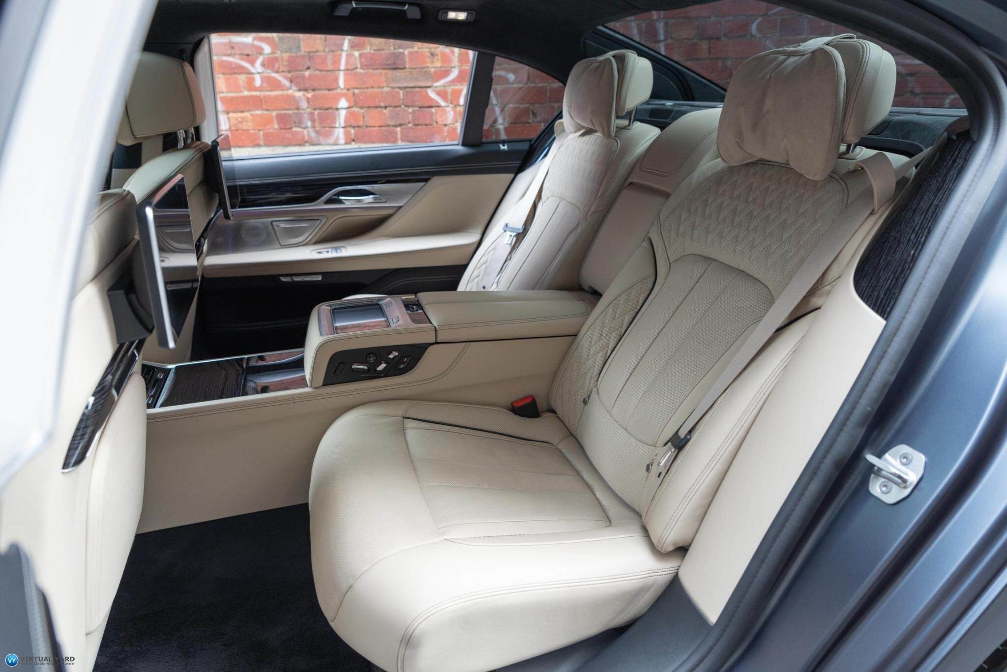 2017 BMW 7 Series G12 M760Li xDrive Sedan 4dr Steptronic 8sp AWD 6.6TT 