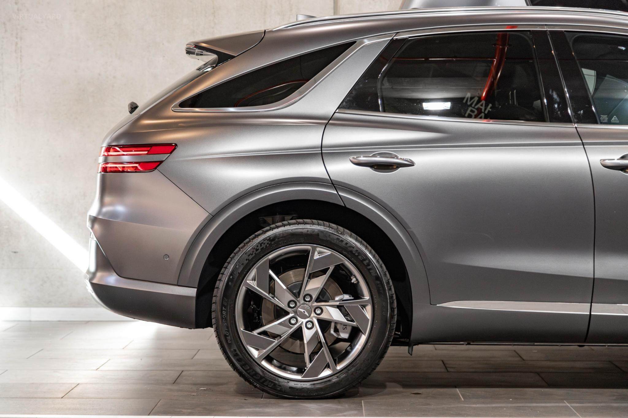 2023 Genesis GV70 JK.V1 Perfomance Wagon 5dr Reduction Gear 1sp AWD AC320kW [MY23] 