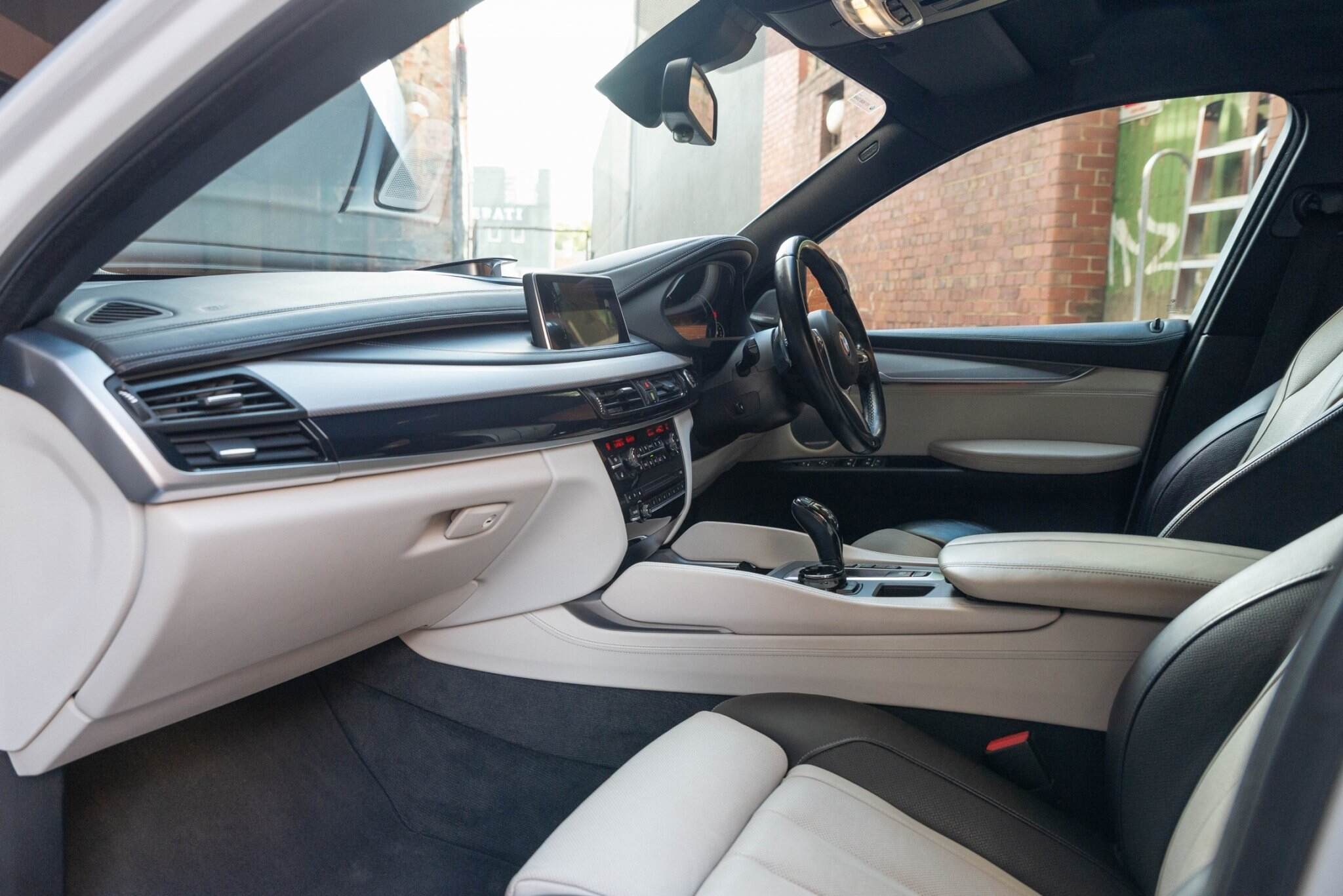 2015 BMW X6 F16 xDrive50i Coupe 5dr Steptronic 8sp 4x4 4.4TT 