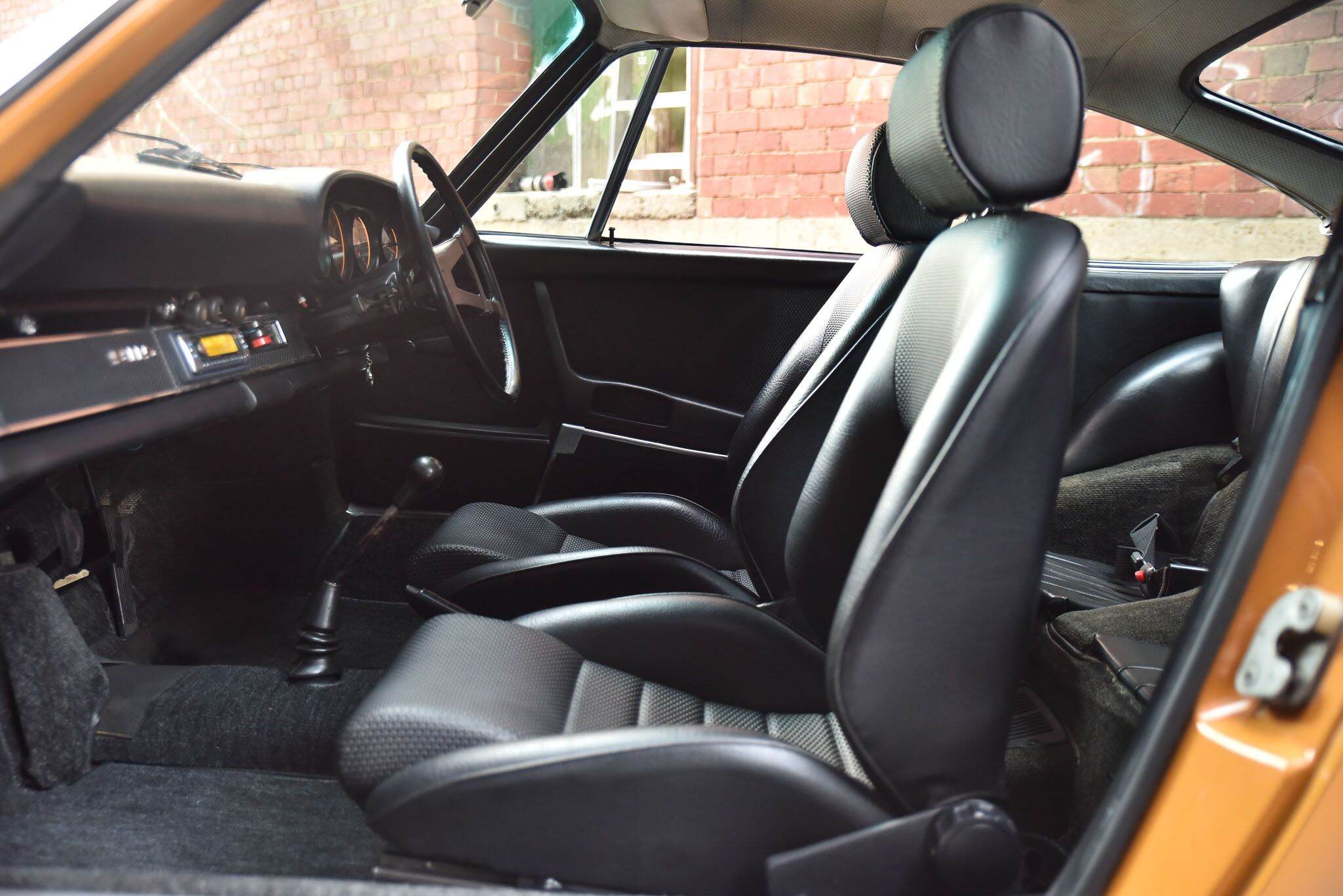 1969 Porsche 911 S Coupe 2dr Man 5sp 2.0i 