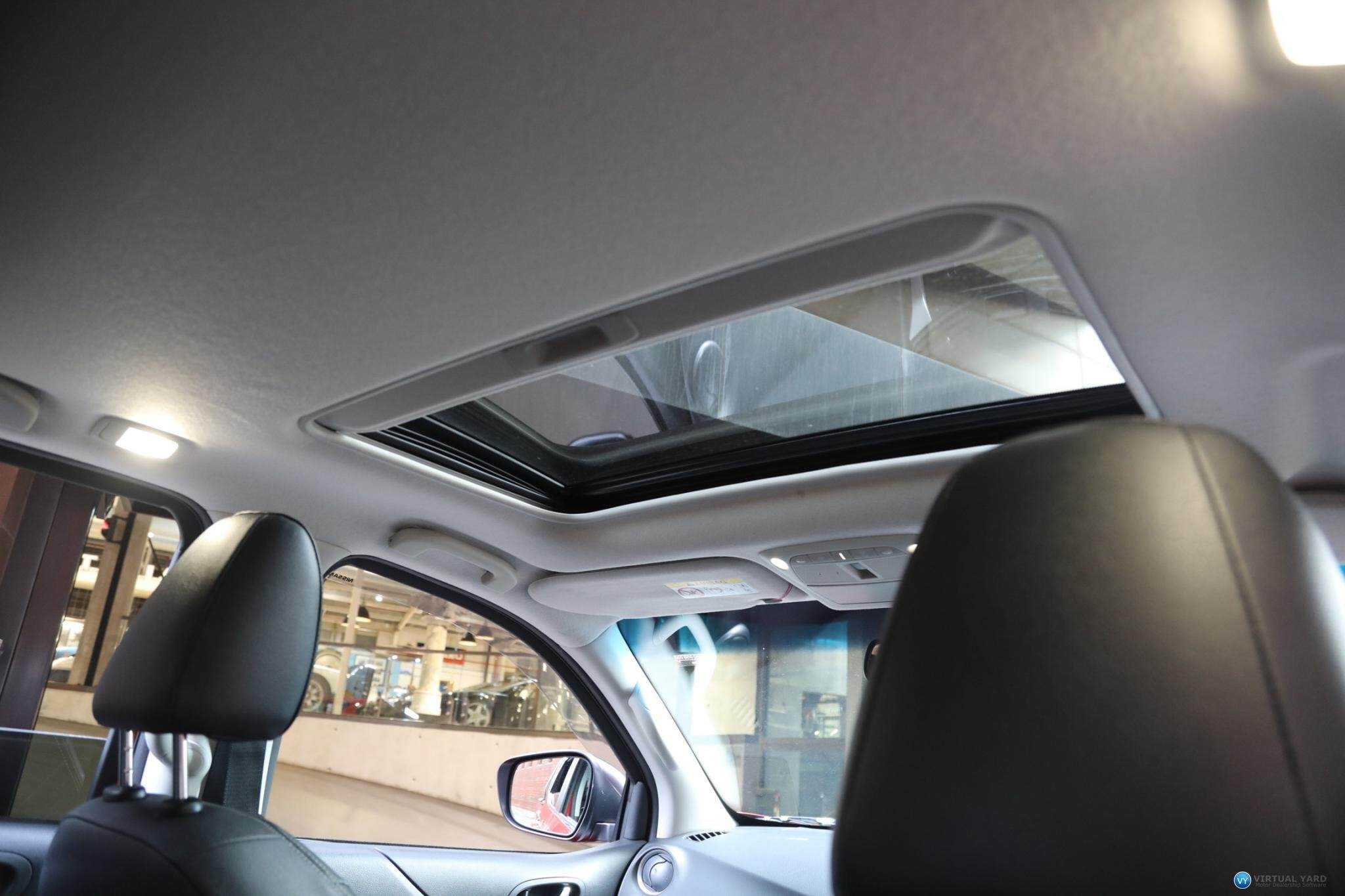 2016 Nissan Navara D23 ST-X Utility Dual Cab 4dr Spts Auto 7sp 4x4 930kg 2.3DTT 