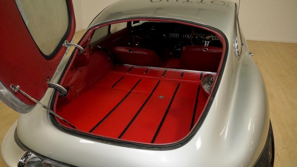 1970 Jaguar E-Type Series 2 (FHC) 