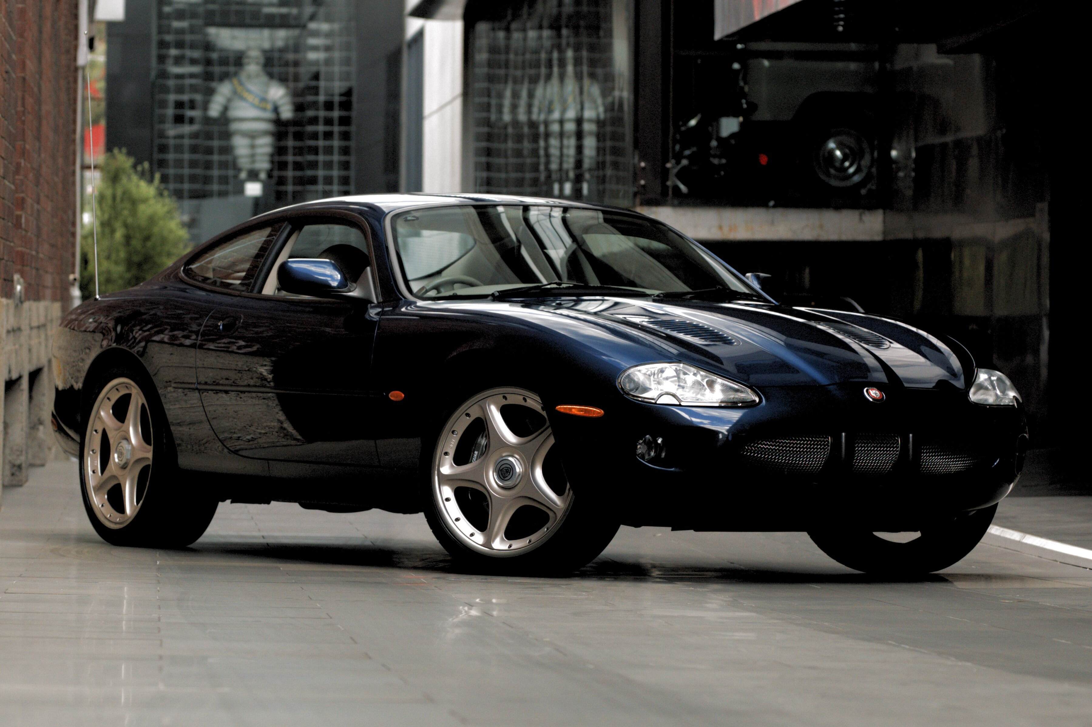 2000 Jaguar XKR X100 with R features Coupe 2dr Auto 5sp 4.0SC [MY01] 