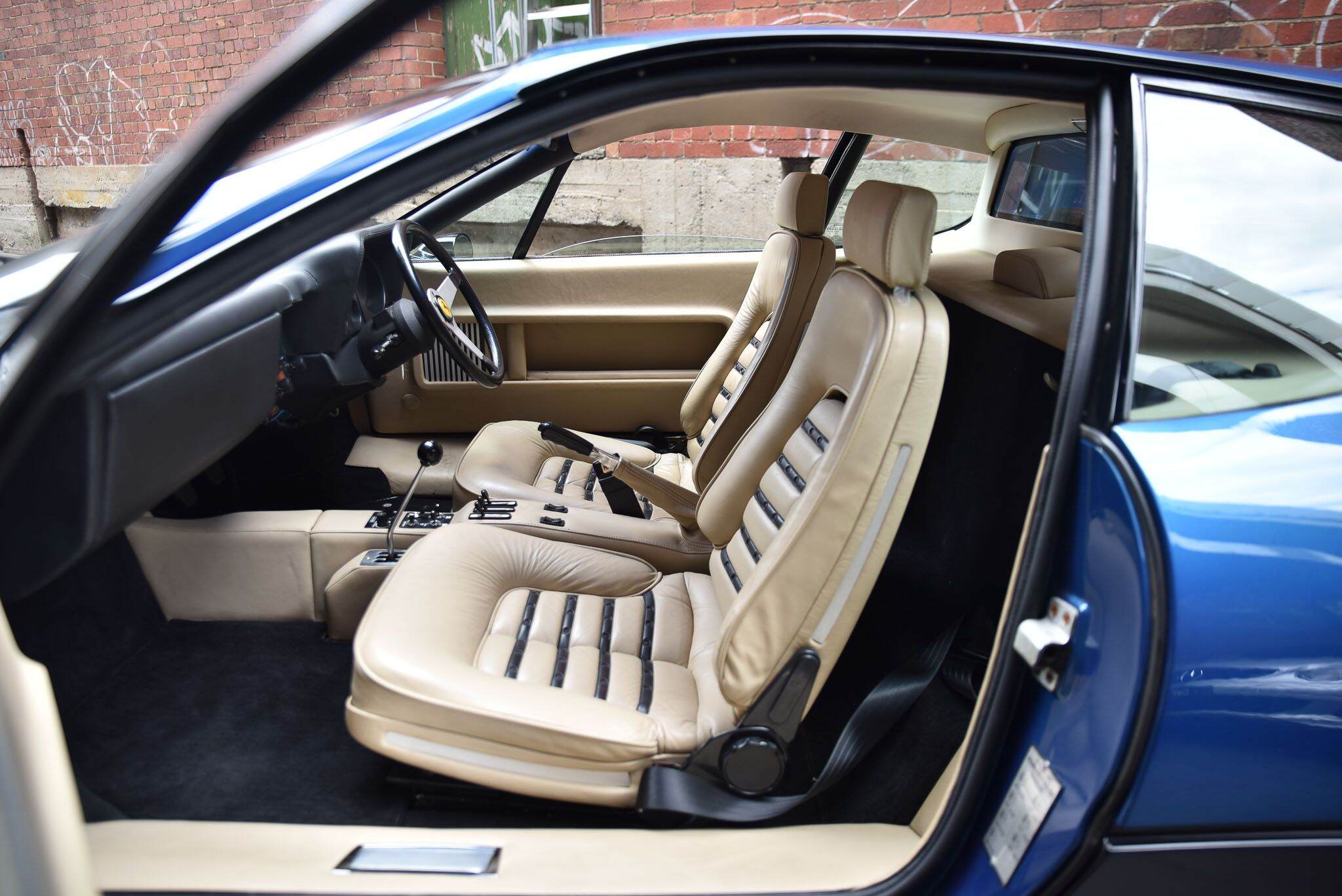 1976 Ferrari 365 BOXER GT4 Coupe 2dr Man 5sp 4.4 