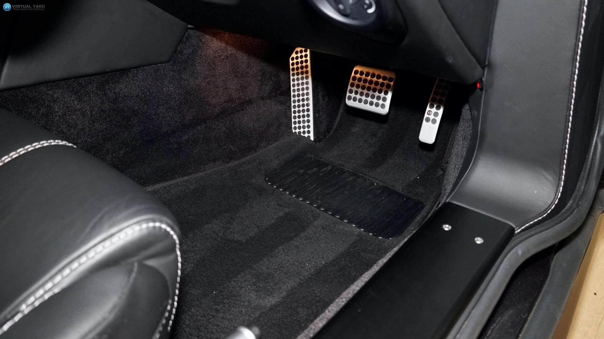 2015 ASTON MARTIN VANTAGE V8 