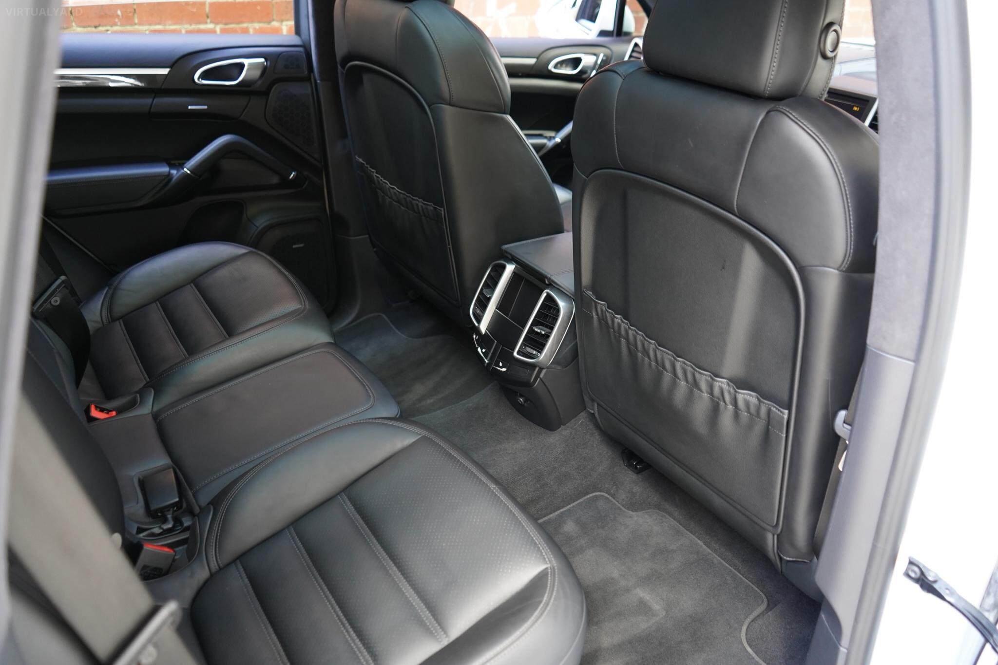 2015 Porsche Cayenne 92A Turbo Wagon 5dr Tiptronic 8sp 4x4 4.8TT [MY15] 