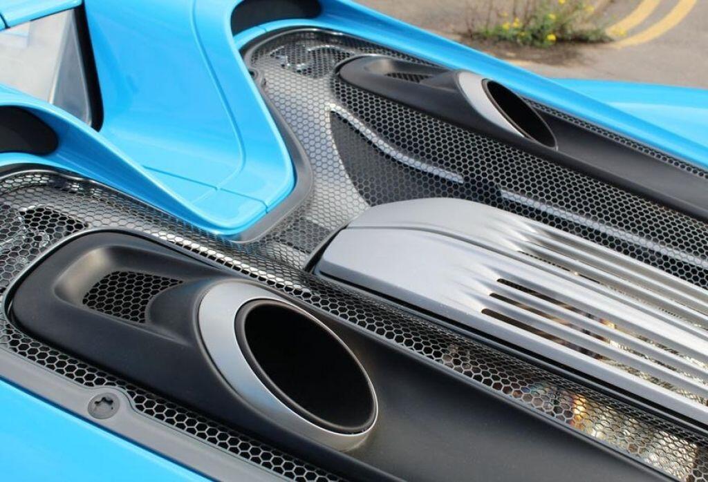 2015 Porsche 918 Spyder  