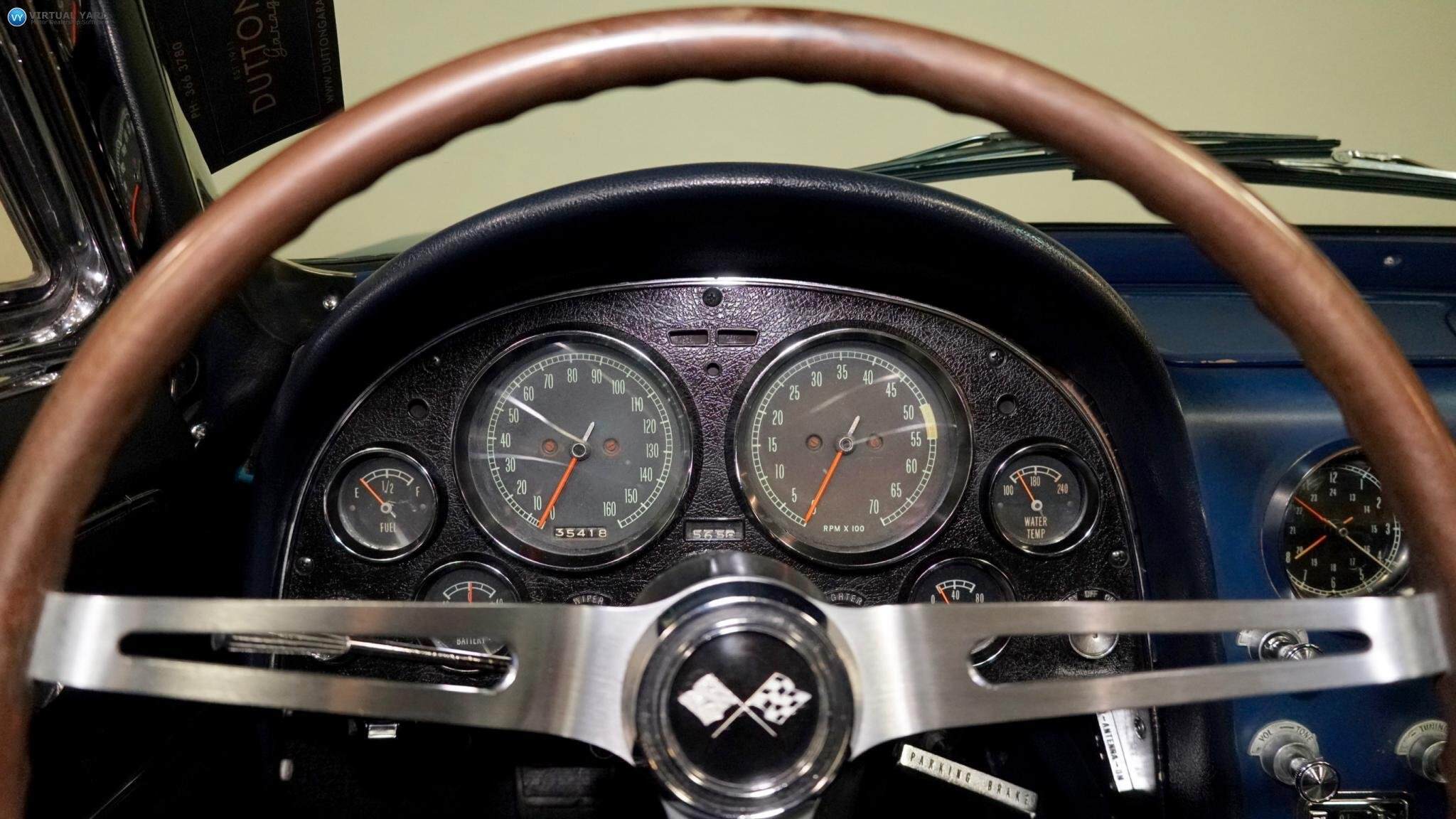 1965 CHEVROLET CORVETTE C2 Stingray Roadster 