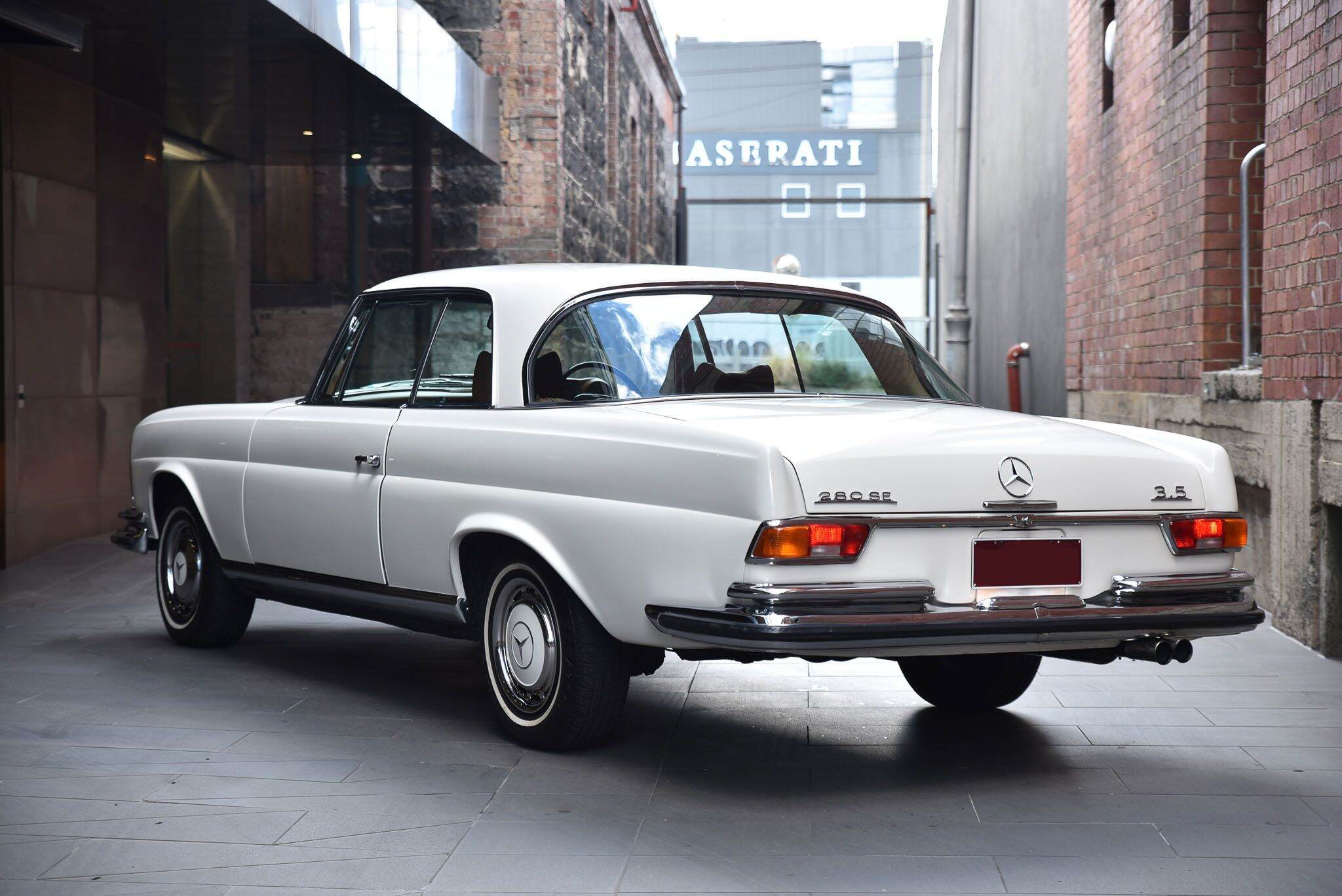 1971 Mercedes-Benz 280SE W111 3.5 Coupe 2dr Auto 4sp 3.5i 