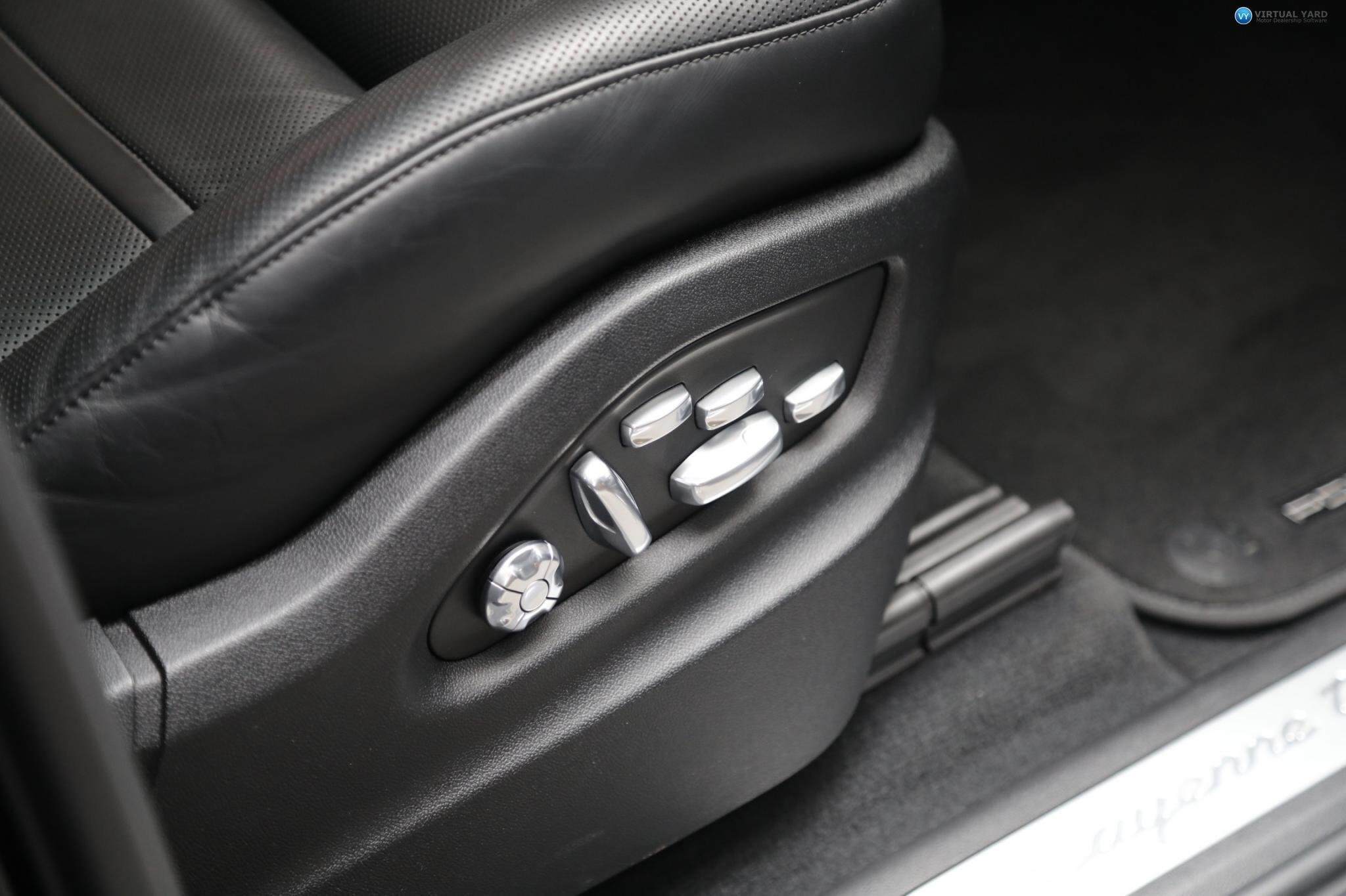 2018 Porsche Cayenne 9YA Turbo Wagon 5dr Tiptronic 8sp 4x4 4.0TT [MY19] 