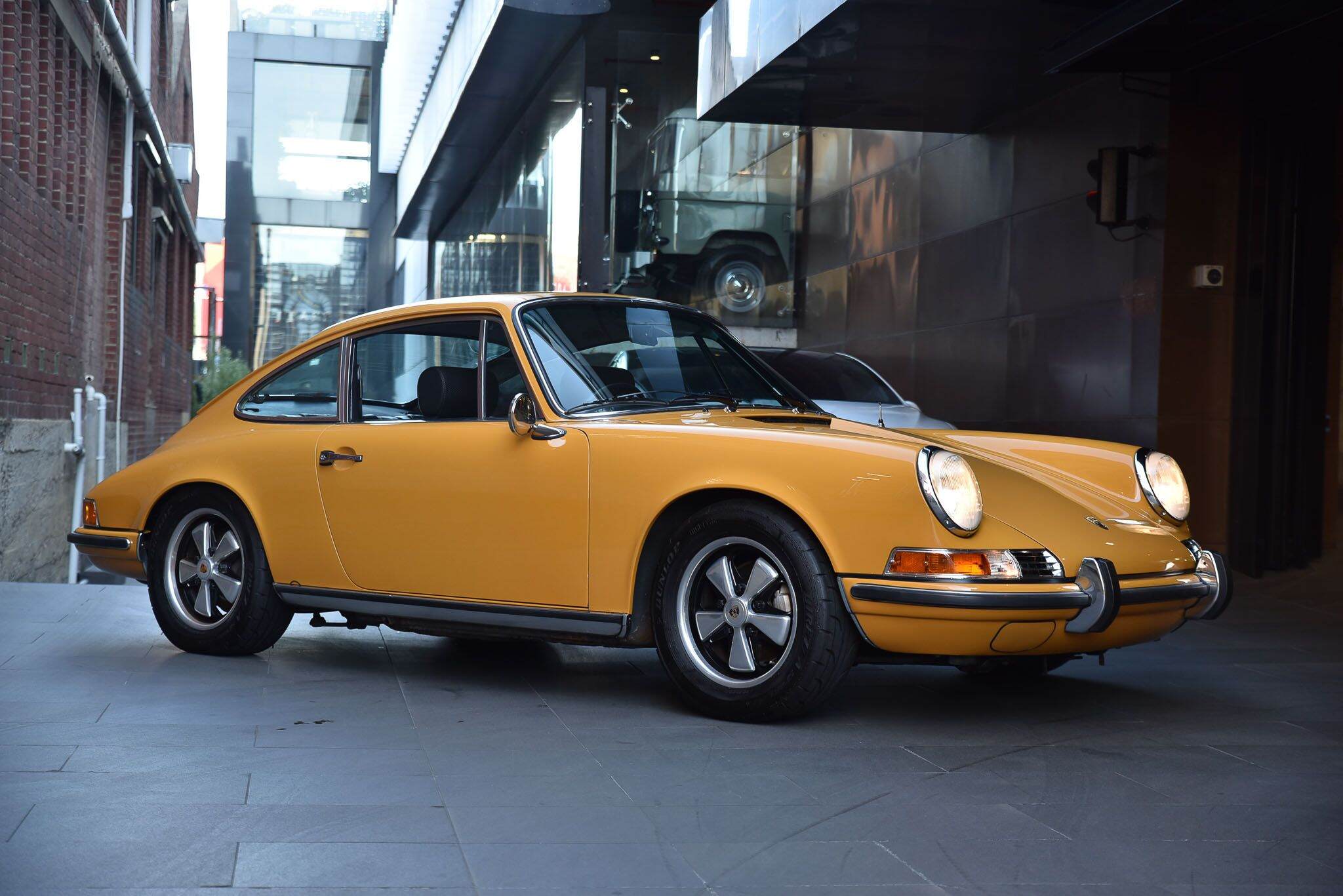1969 Porsche 911 S Coupe 2dr Man 5sp 2.0i 