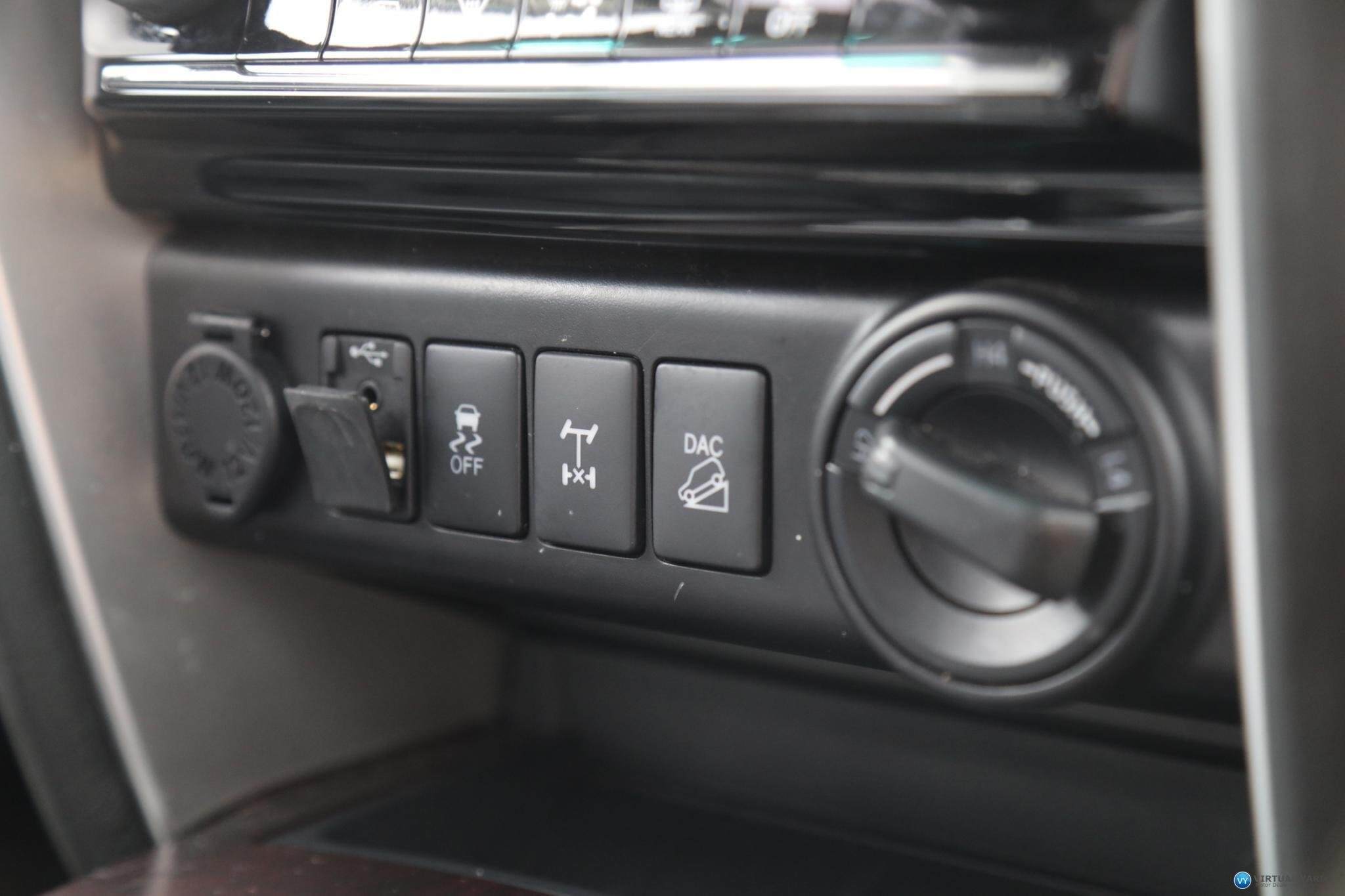 2016 Toyota Fortuner GUN156R Crusade Wagon 7st 5dr Auto 6sp, 4x4 2.8DT 