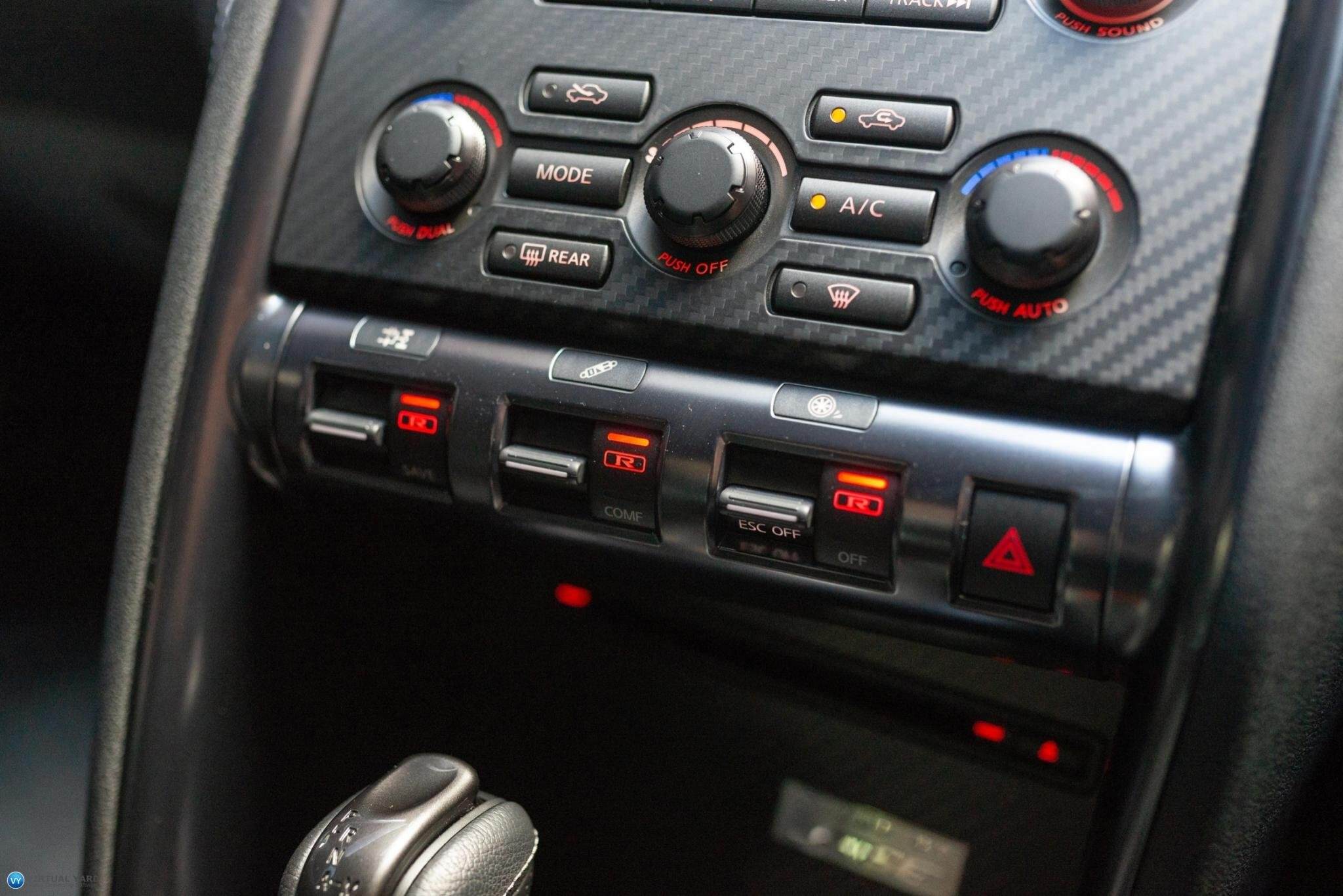 2016 Nissan GT-R R35 Premium Coupe 2dr DCT 6sp AWD 3.8TT [MY15] 