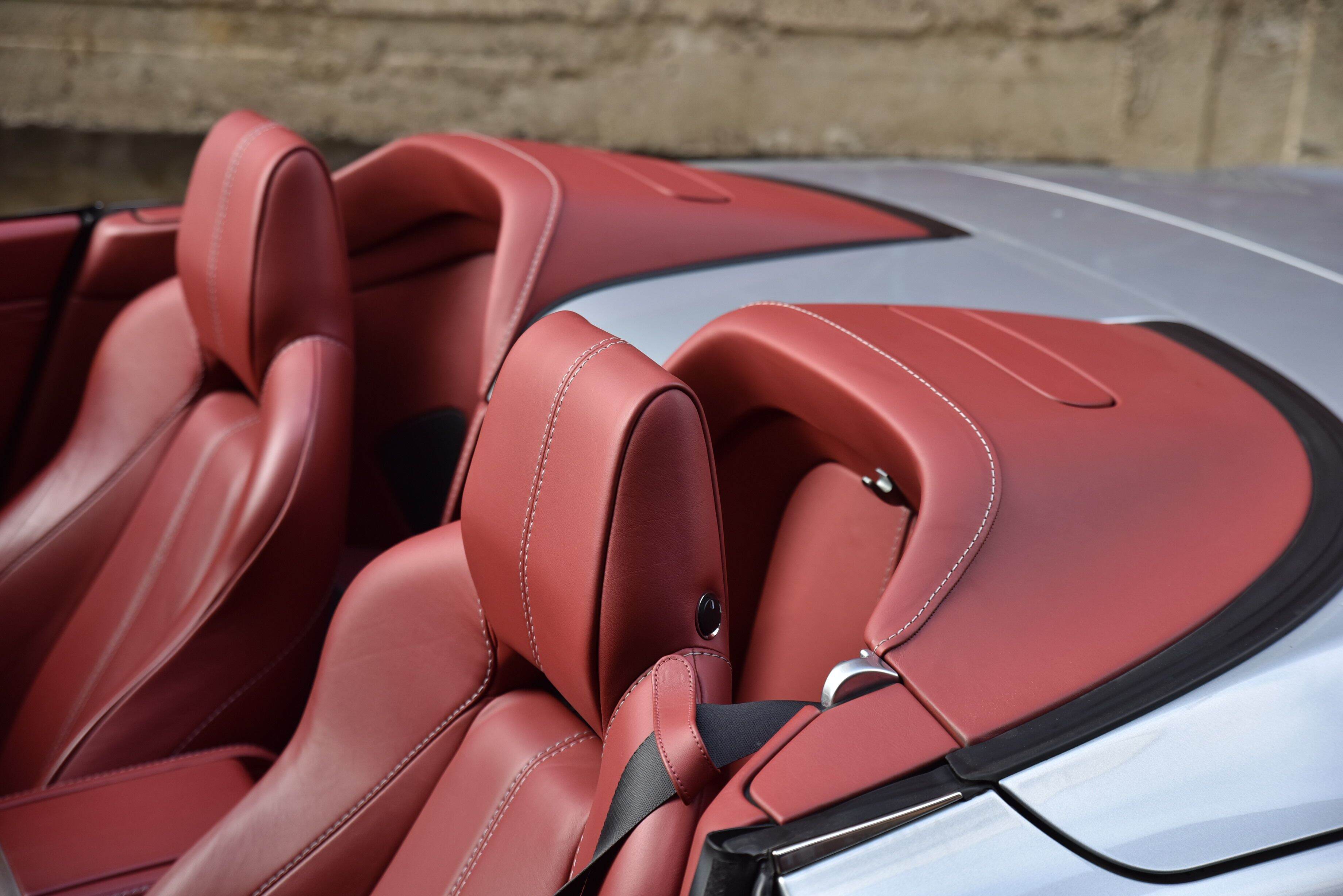 2007 Aston Martin V8 Vantage Roadster 2dr Seq. Mac 6sp 4.3i [MY08] 