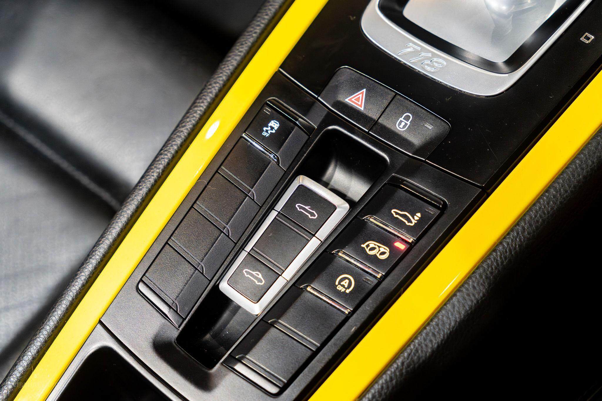 2017 Porsche 718 982 Boxster S Convertible 2dr PDK 7sp 2.5T [MY17] 