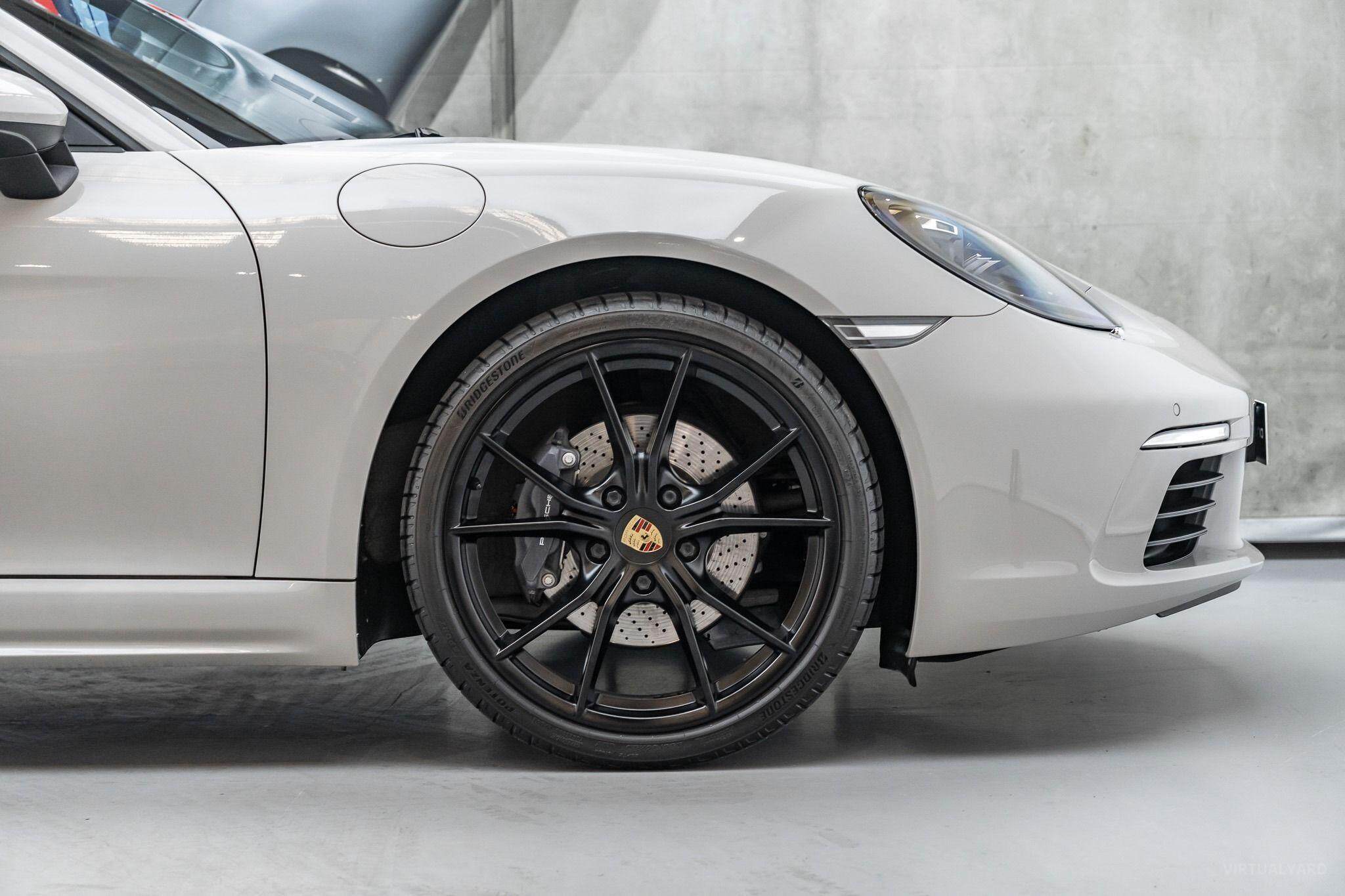 2022 Porsche 718 982 Boxster Convertible 2dr Man 6sp 2.0T [MY22] 