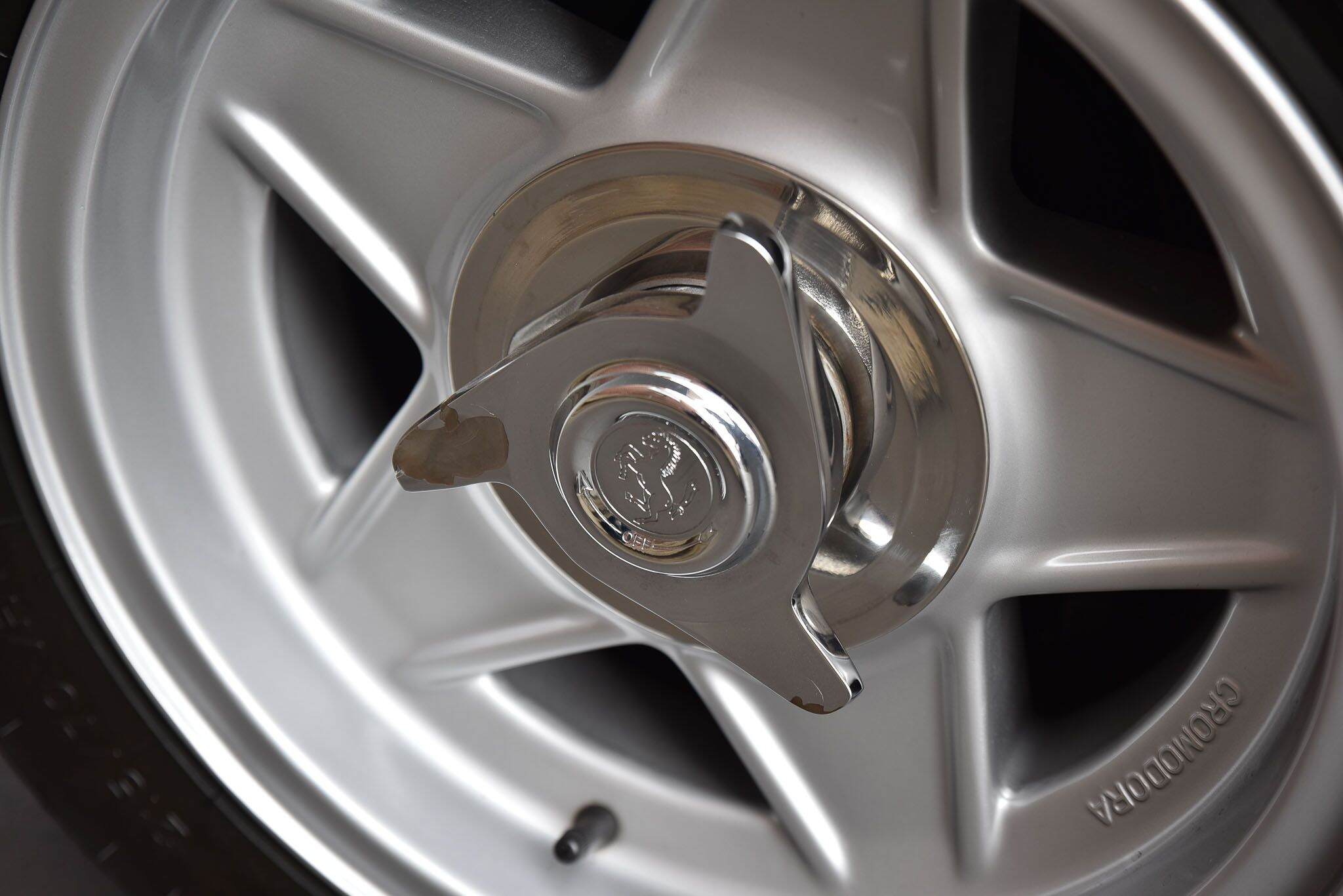 1976 Ferrari 365 BOXER GT4 Coupe 2dr Man 5sp 4.4 