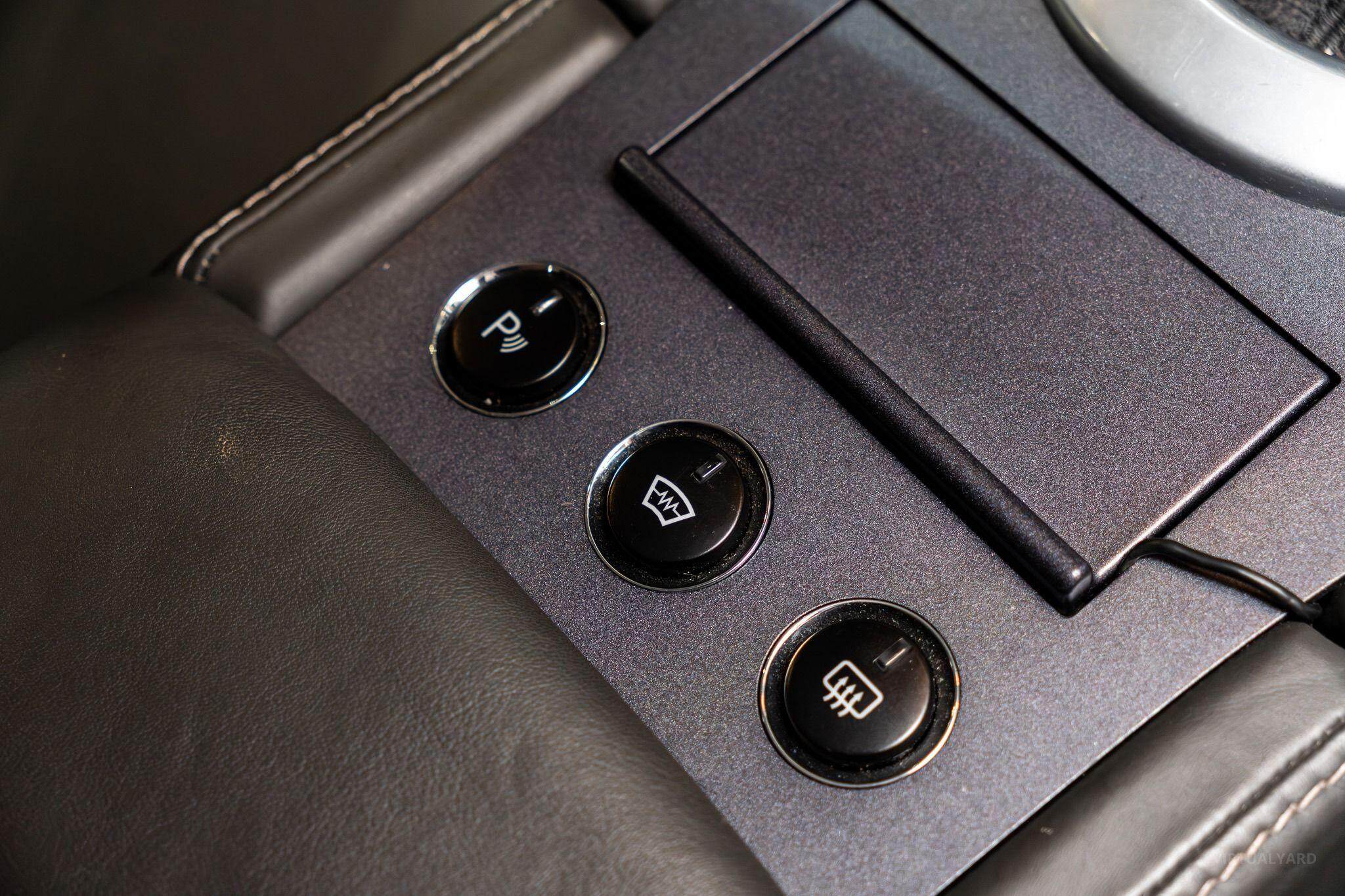 2006 Aston Martin V8 Vantage Coupe 2dr Man 6sp 4.3i [MY06.5] 