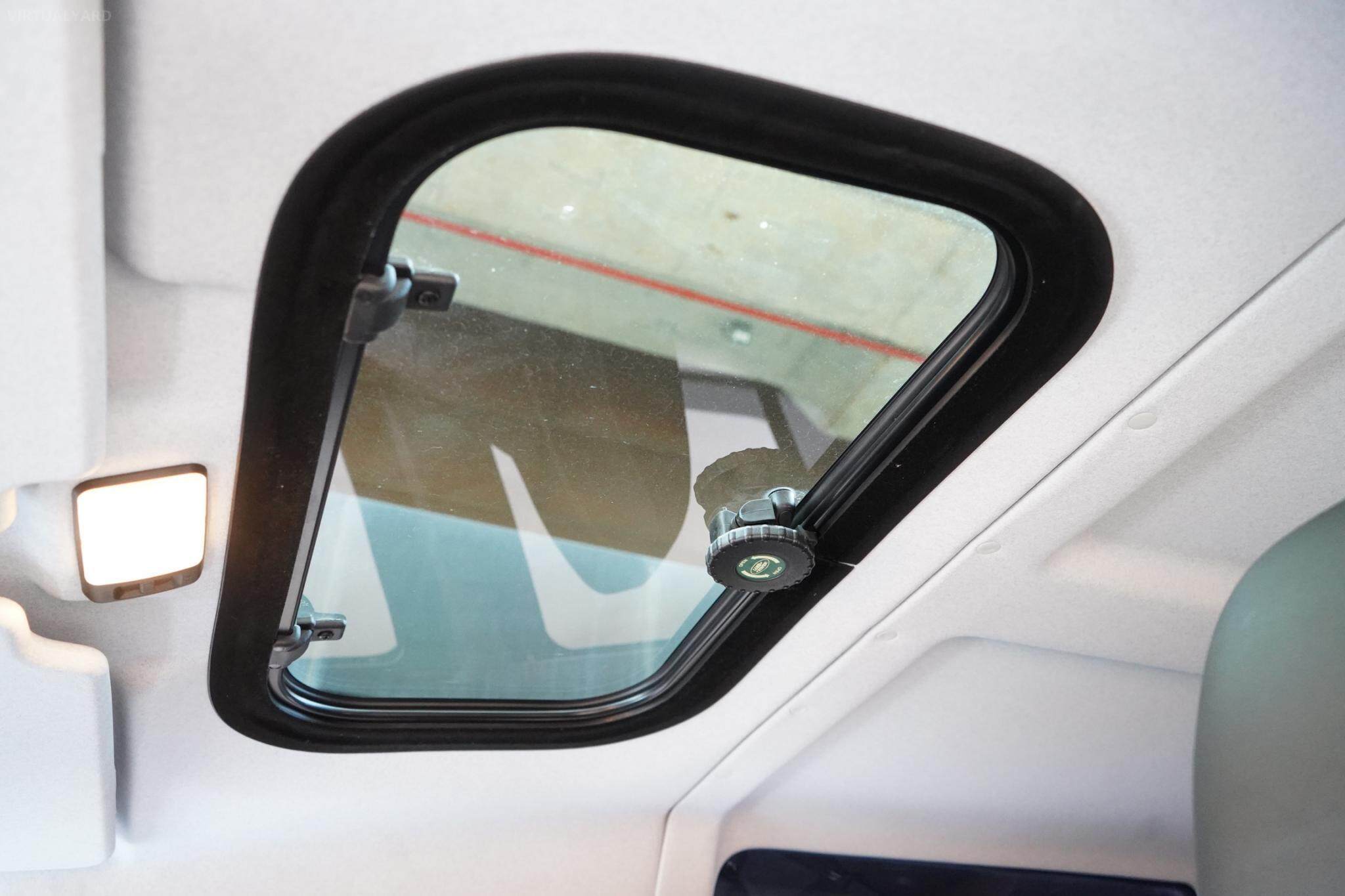 2015 Land Rover Defender 110 Wagon 5dr Man 6sp 4x4 2.2DT [MY15] 