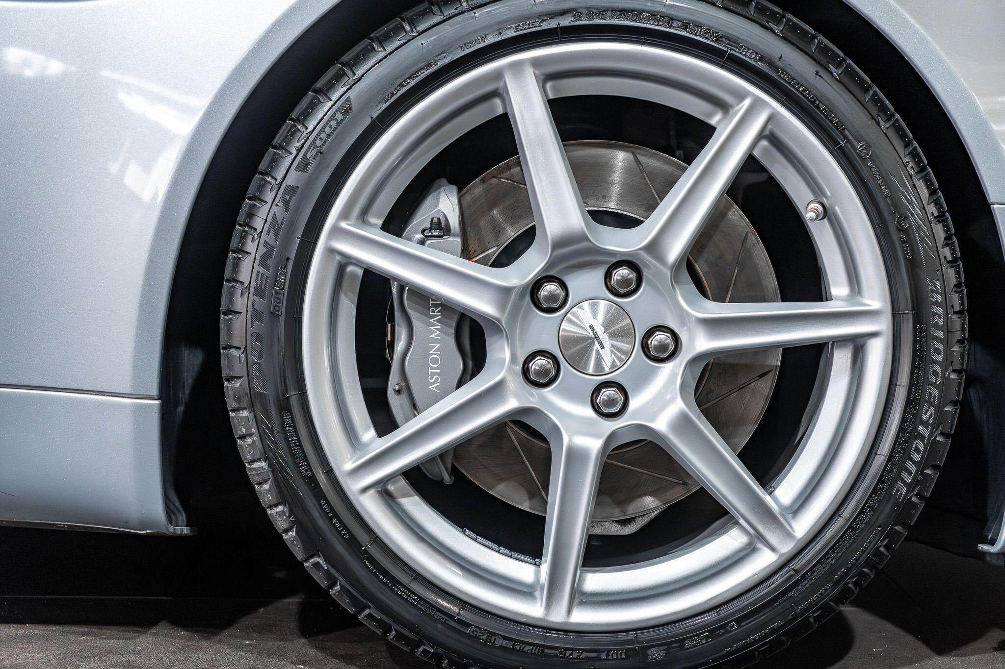 2006 Aston Martin V8 Vantage Coupe 2dr Man 6sp 4.3i [MY06.5] 