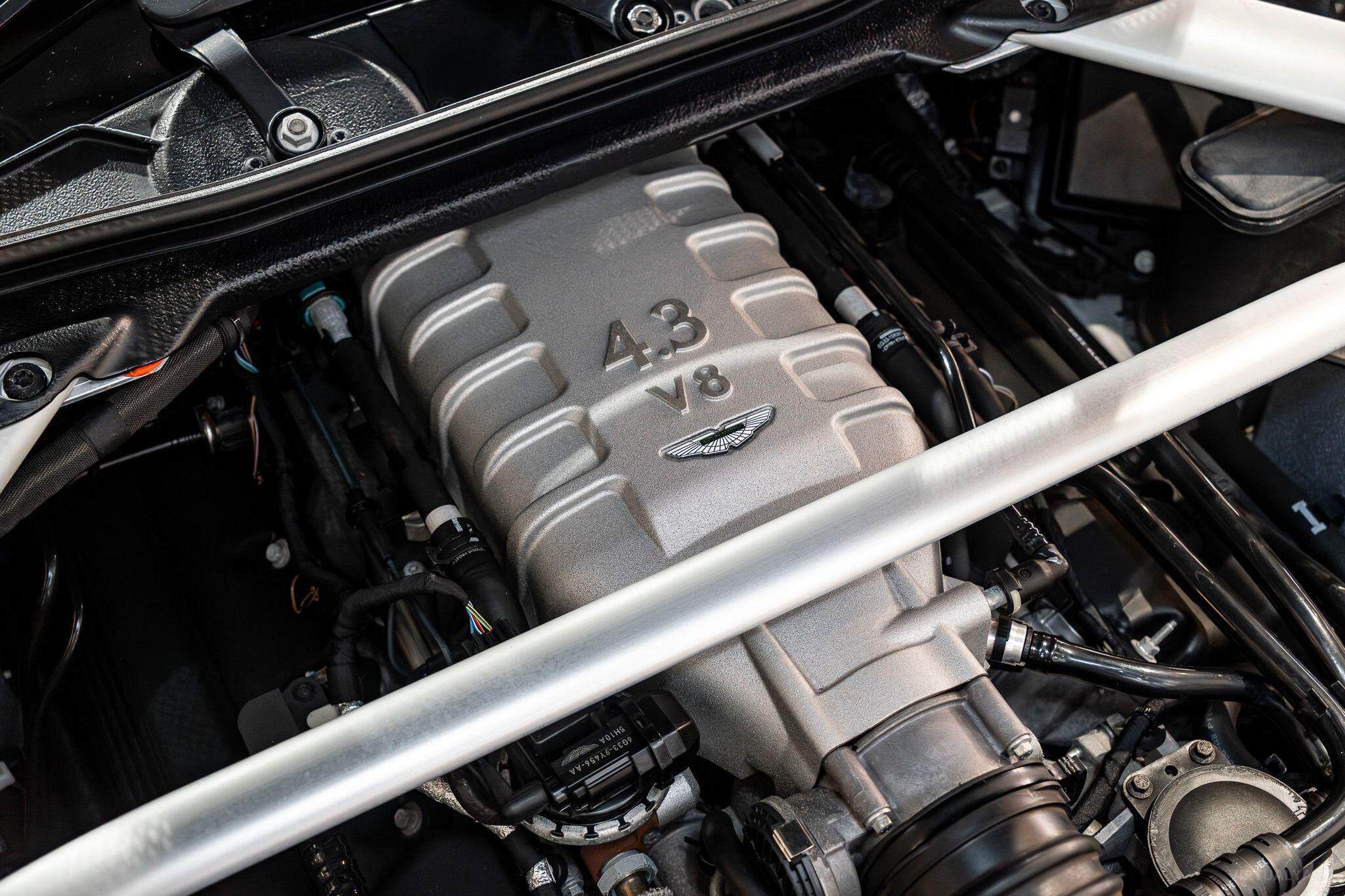 2006 Aston Martin V8 Vantage Coupe 2dr Man 6sp 4.3i [MY06.5] 