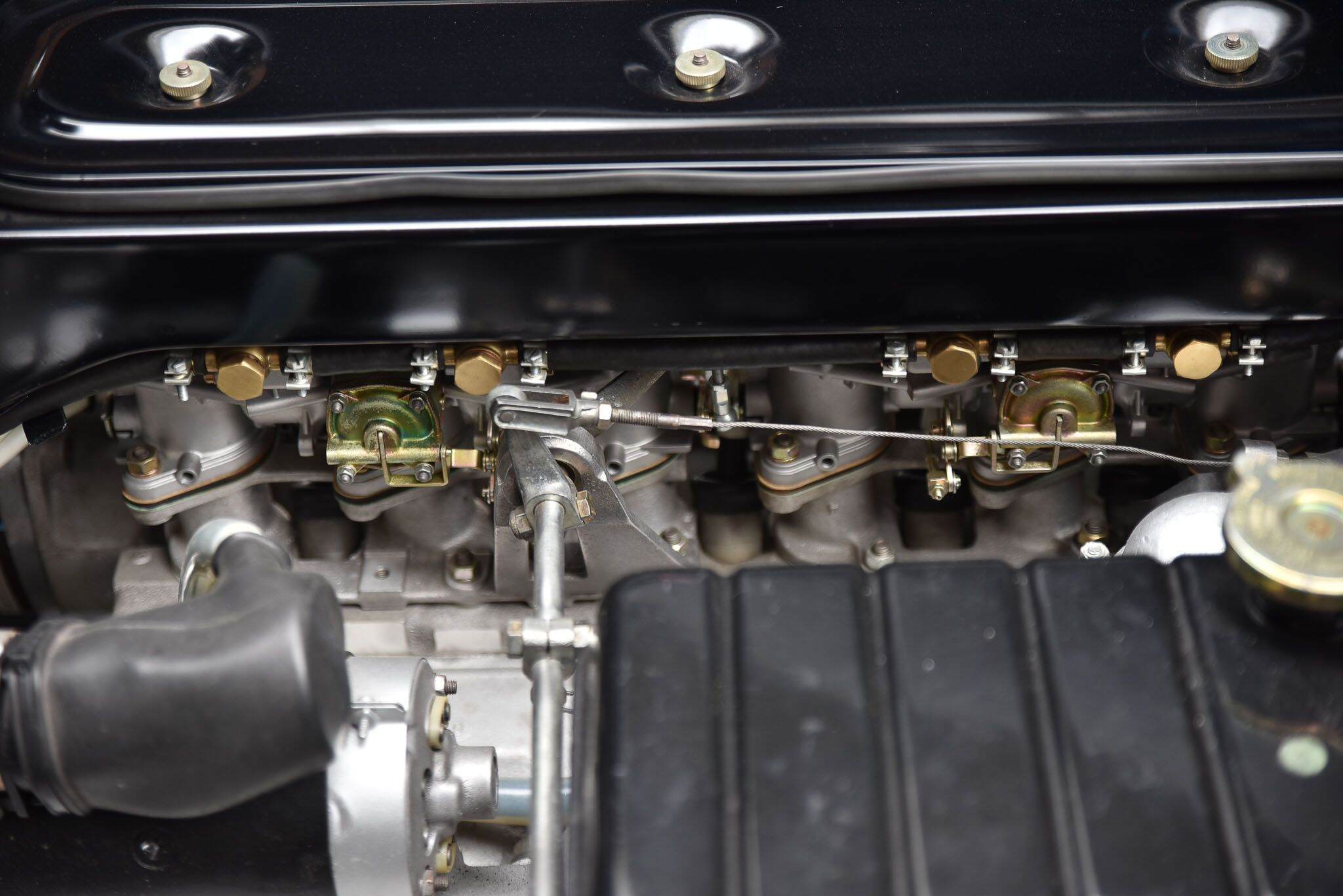 1976 Ferrari 365 BOXER GT4 Coupe 2dr Man 5sp 4.4 