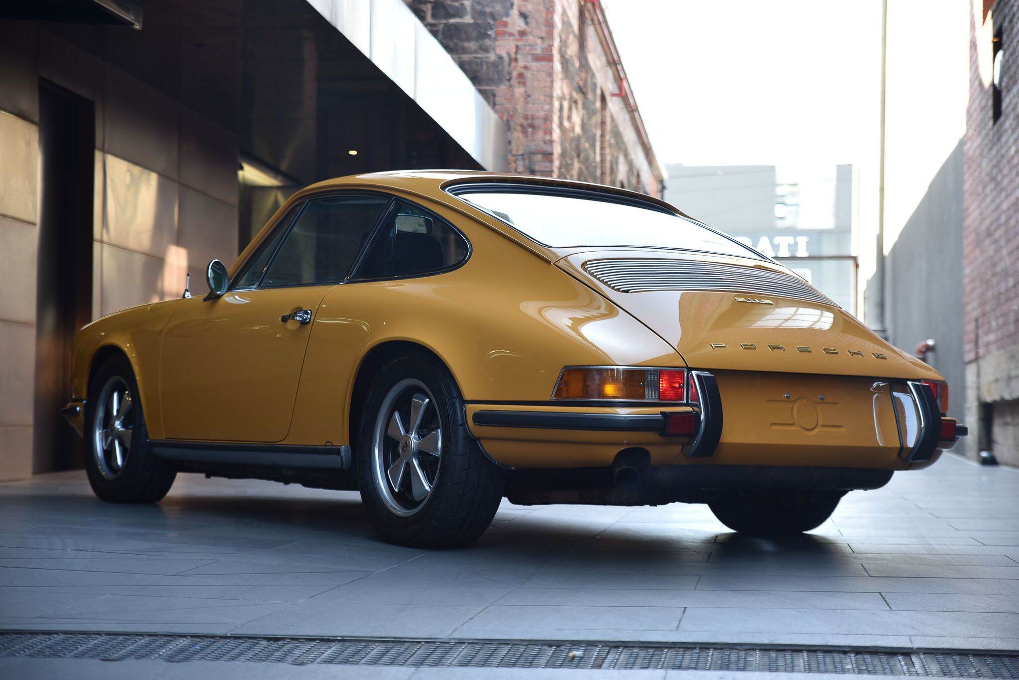 1969 Porsche 911 S Coupe 2dr Man 5sp 2.0i 