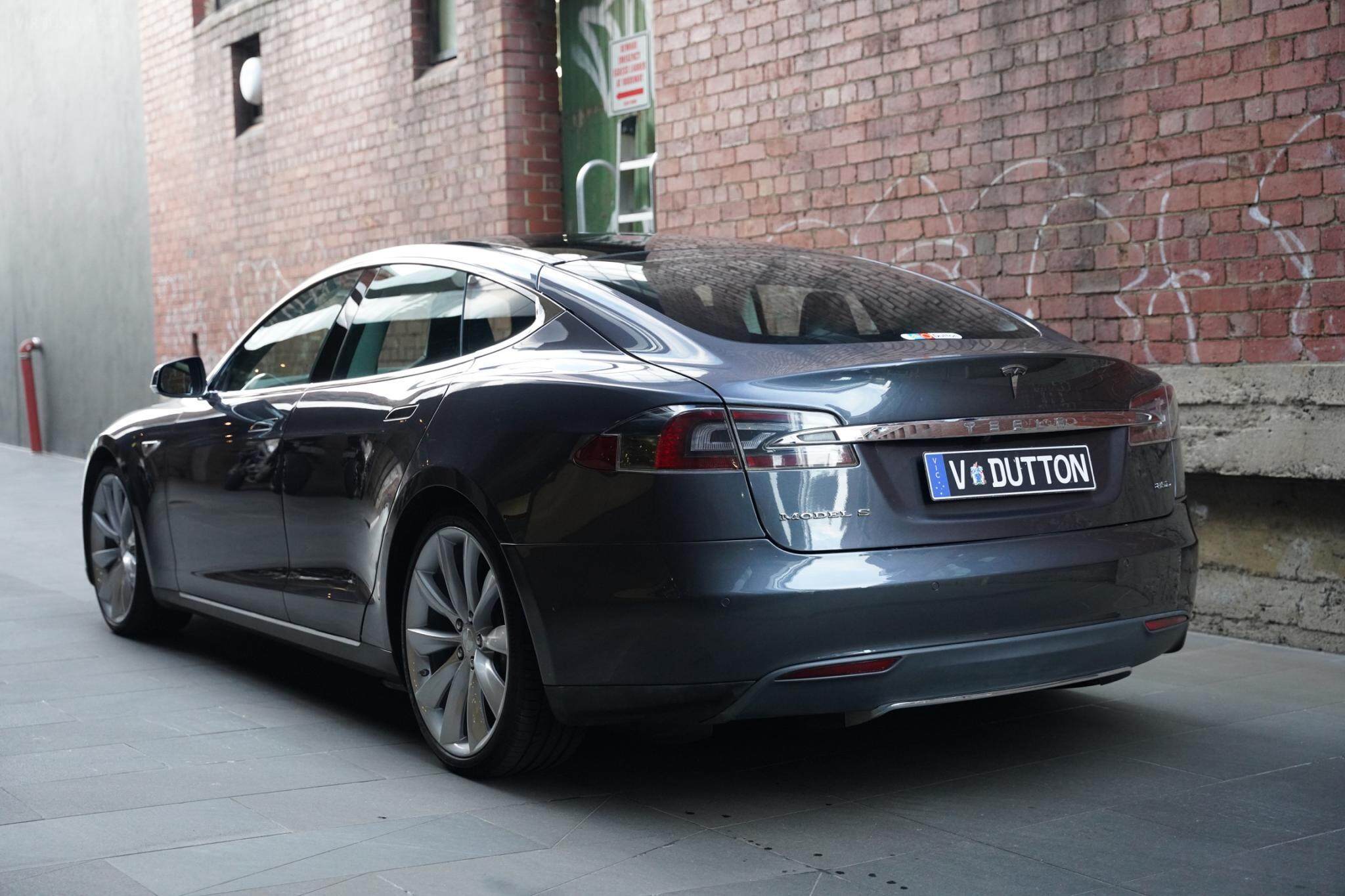 2015 Tesla Model S 85D Sportback 5dr Reduction Gear 1sp AWD AC311kW [Jan] 