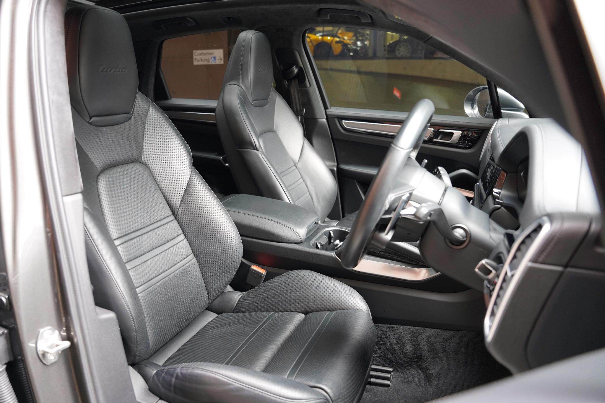 2018 Porsche Cayenne 9YA Turbo Wagon 5dr Tiptronic 8sp 4x4 4.0TT [MY19] 