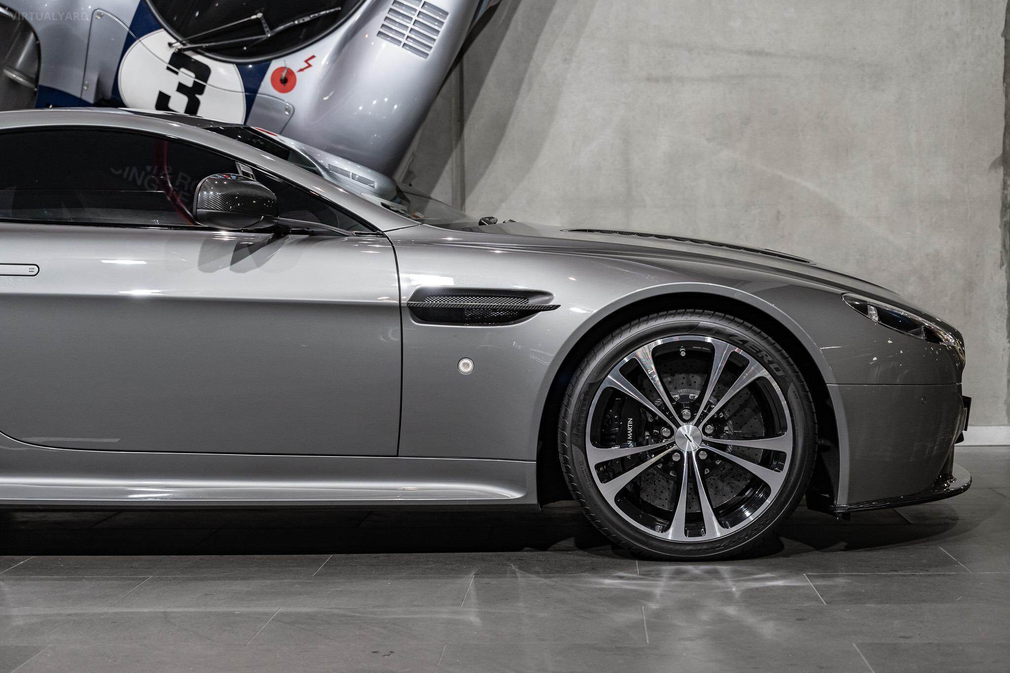 2013 Aston Martin V12 Vantage Carbon Black Coupe 2dr Man 6sp 5.9i [MY13] 