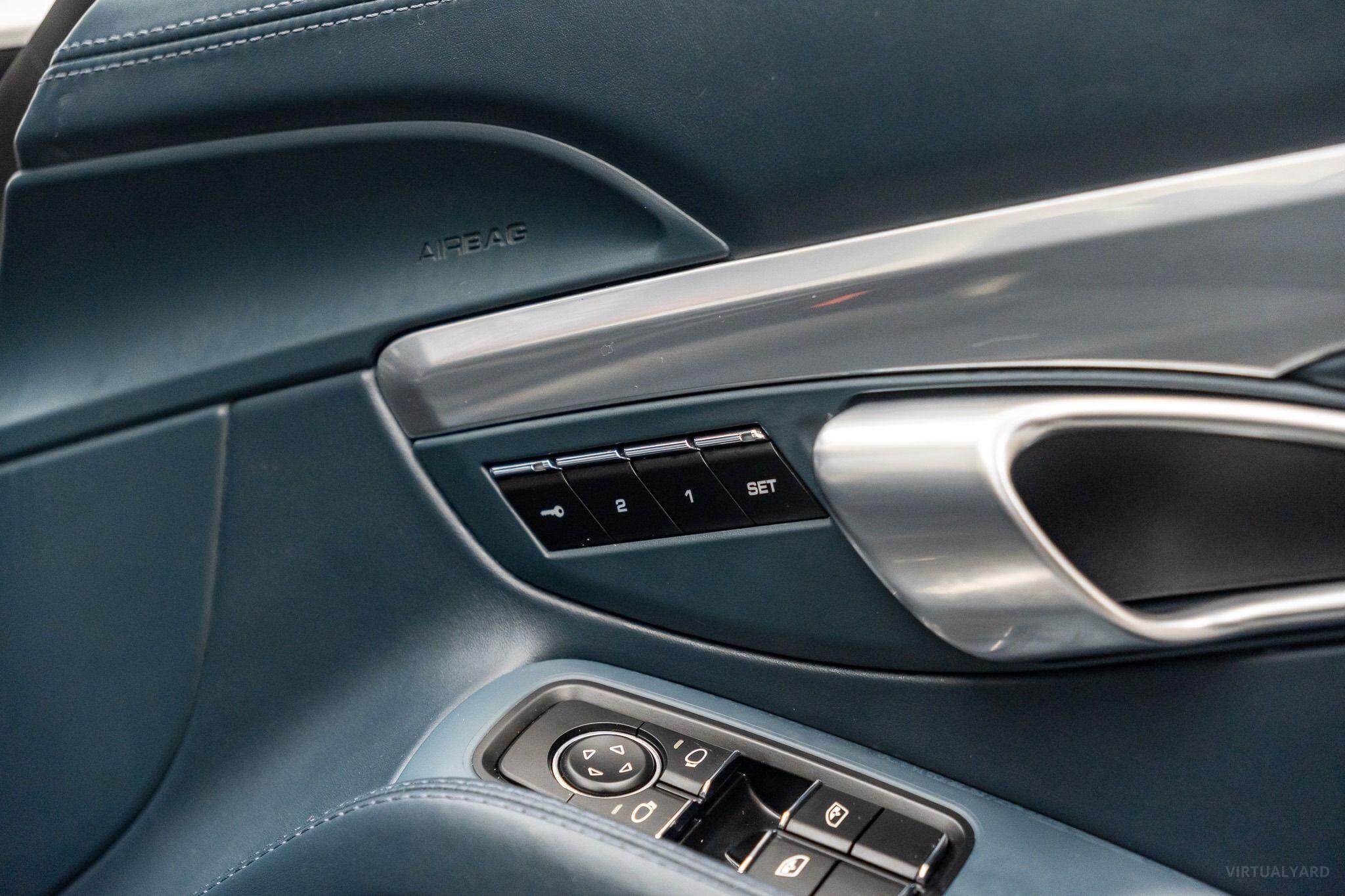 2022 Porsche 718 982 Boxster Convertible 2dr Man 6sp 2.0T [MY22] 