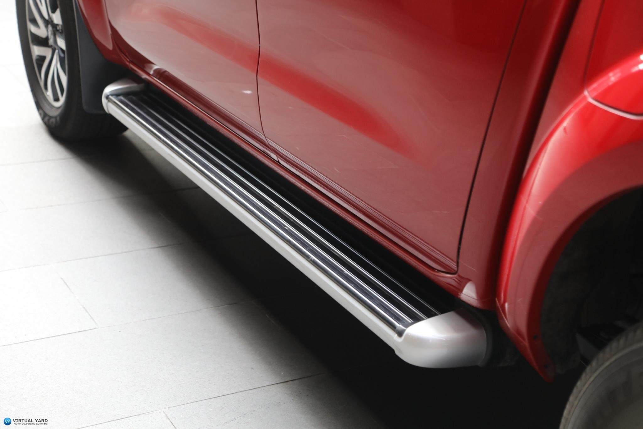 2016 Nissan Navara D23 ST-X Utility Dual Cab 4dr Spts Auto 7sp 4x4 930kg 2.3DTT 