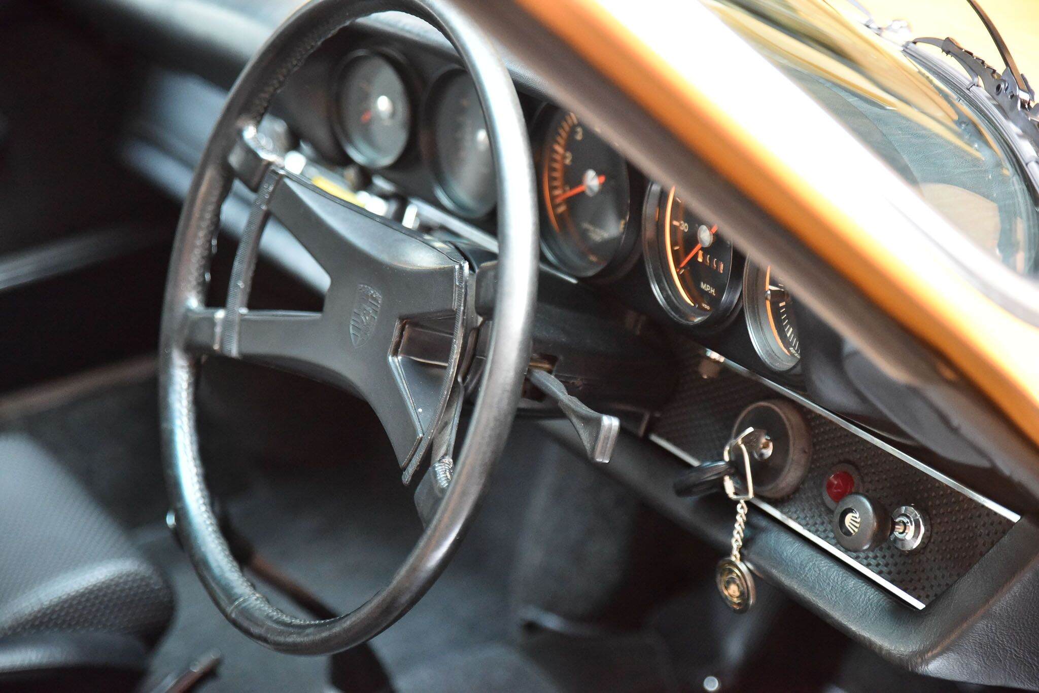 1969 Porsche 911 S Coupe 2dr Man 5sp 2.0i 