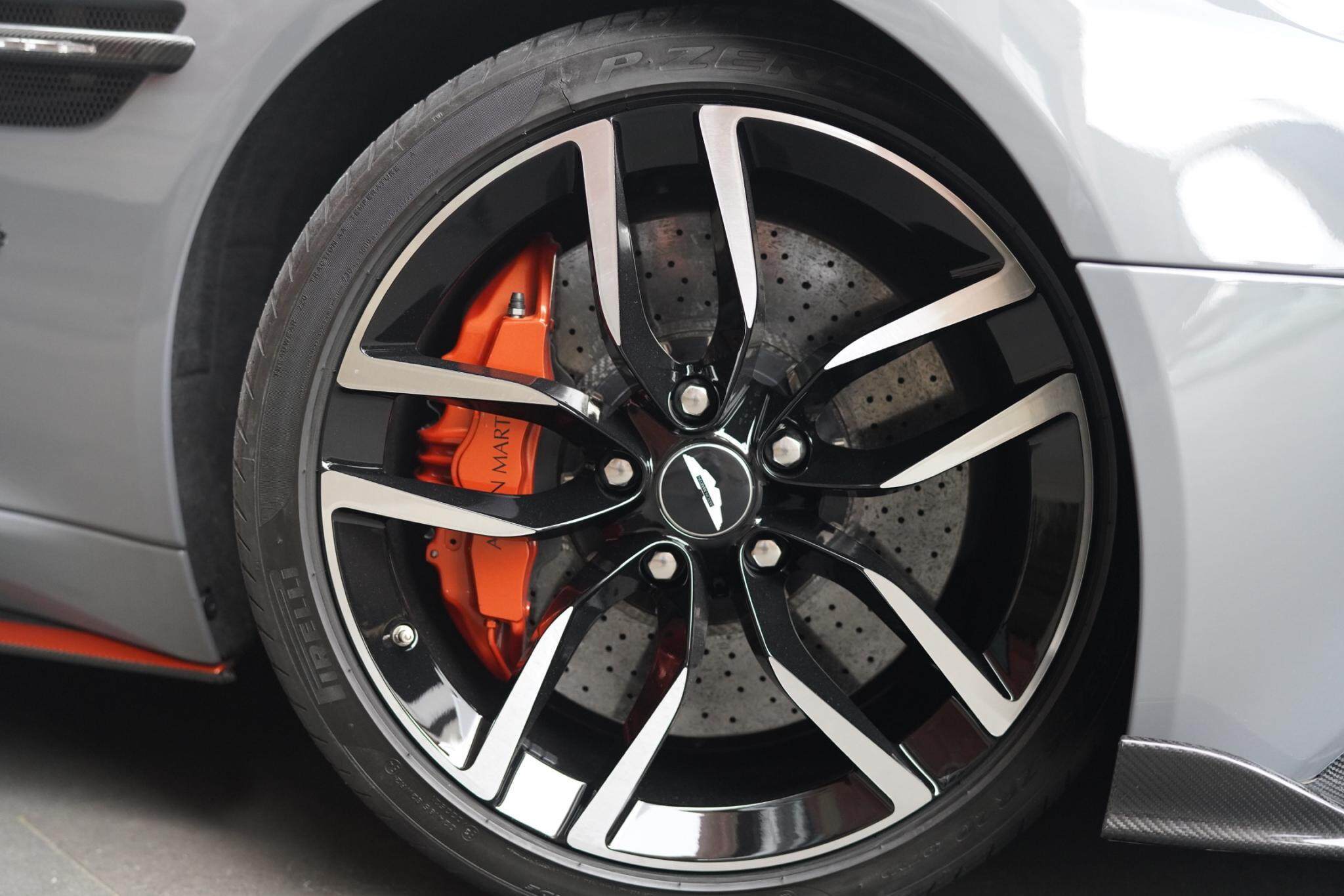 2017 Aston Martin Vanquish S Coupe 2dr SA 8sp 5.9i (2-st) [MY17.5] 