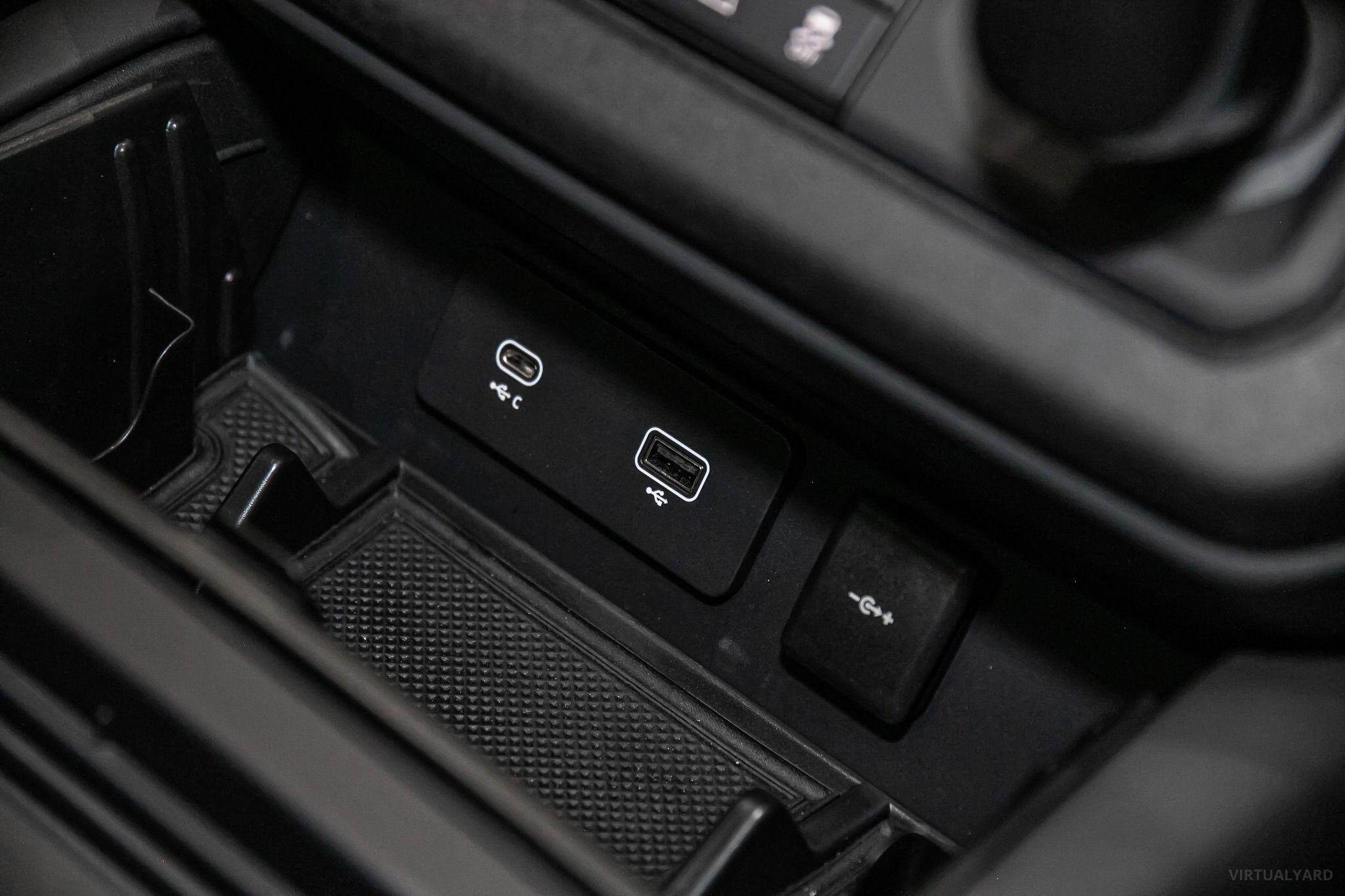 2023 Land Rover Defender L663 110 D300 X-Dynamic HSE Wagon 5dr Spts Auto 8sp AWD 3.0DTT [MY23.5] 