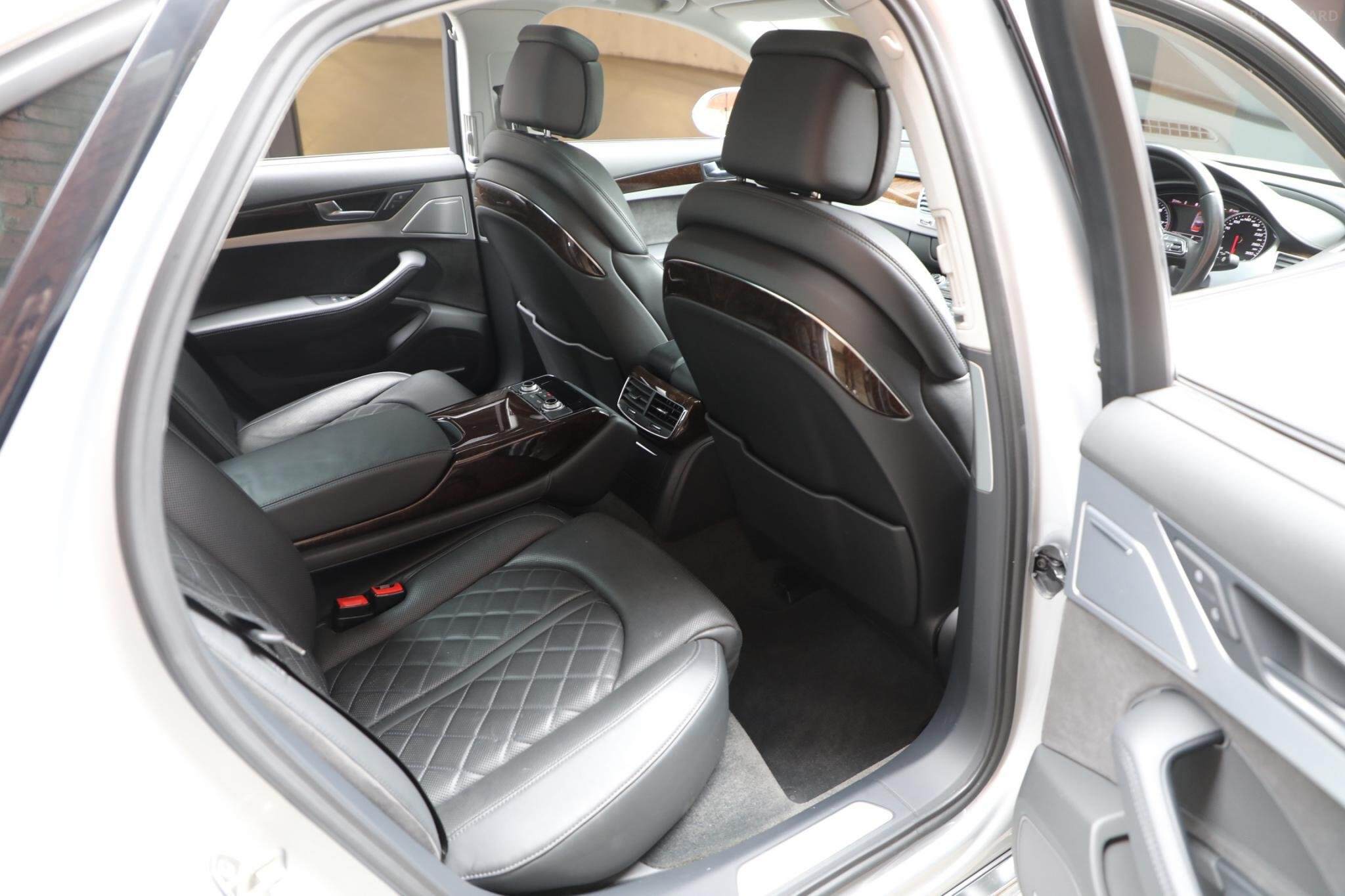 2010 Audi A8 D4 Sedan 4dr Tiptronic 8sp quattro 4.2i [Jul] 