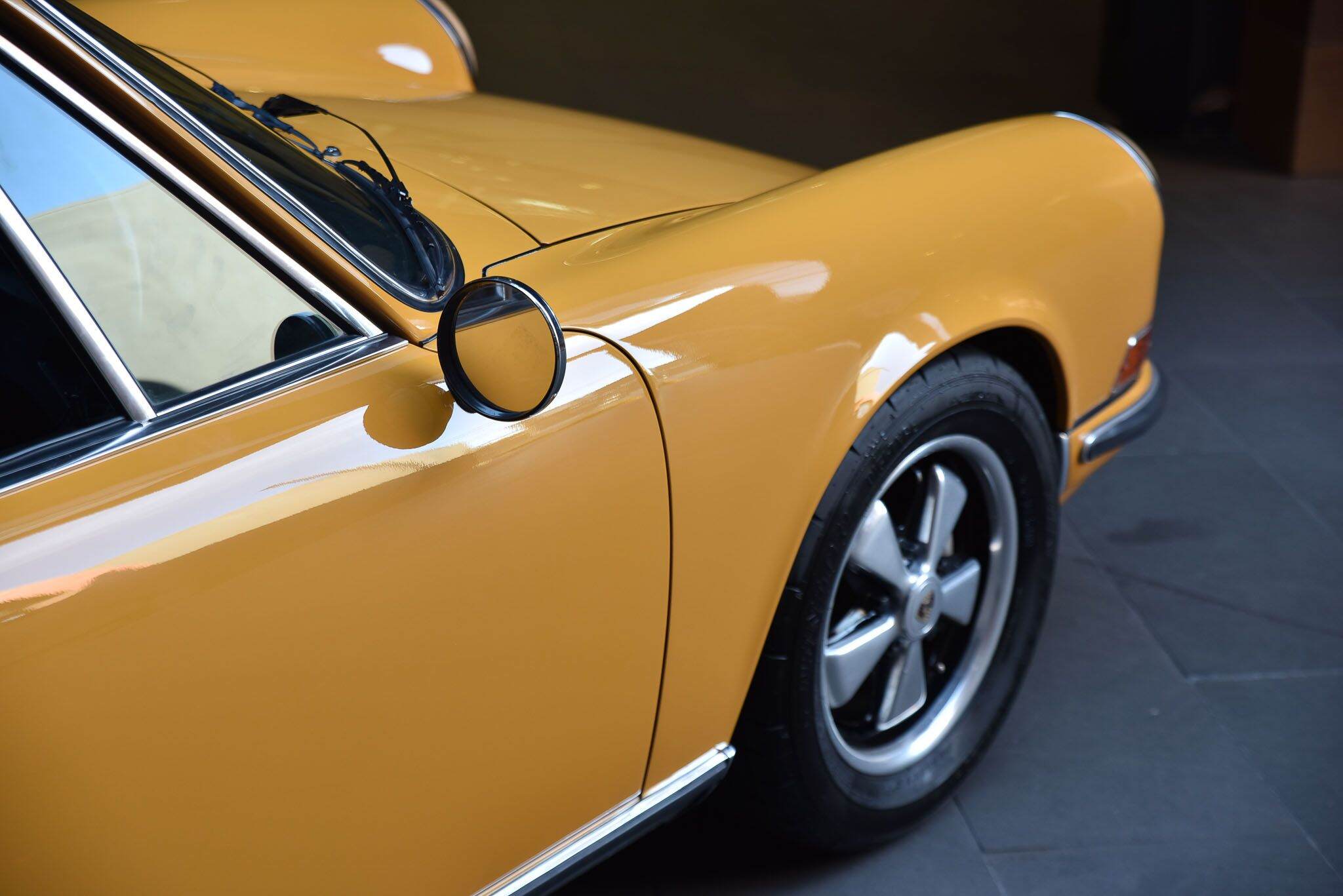 1969 Porsche 911 S Coupe 2dr Man 5sp 2.0i 