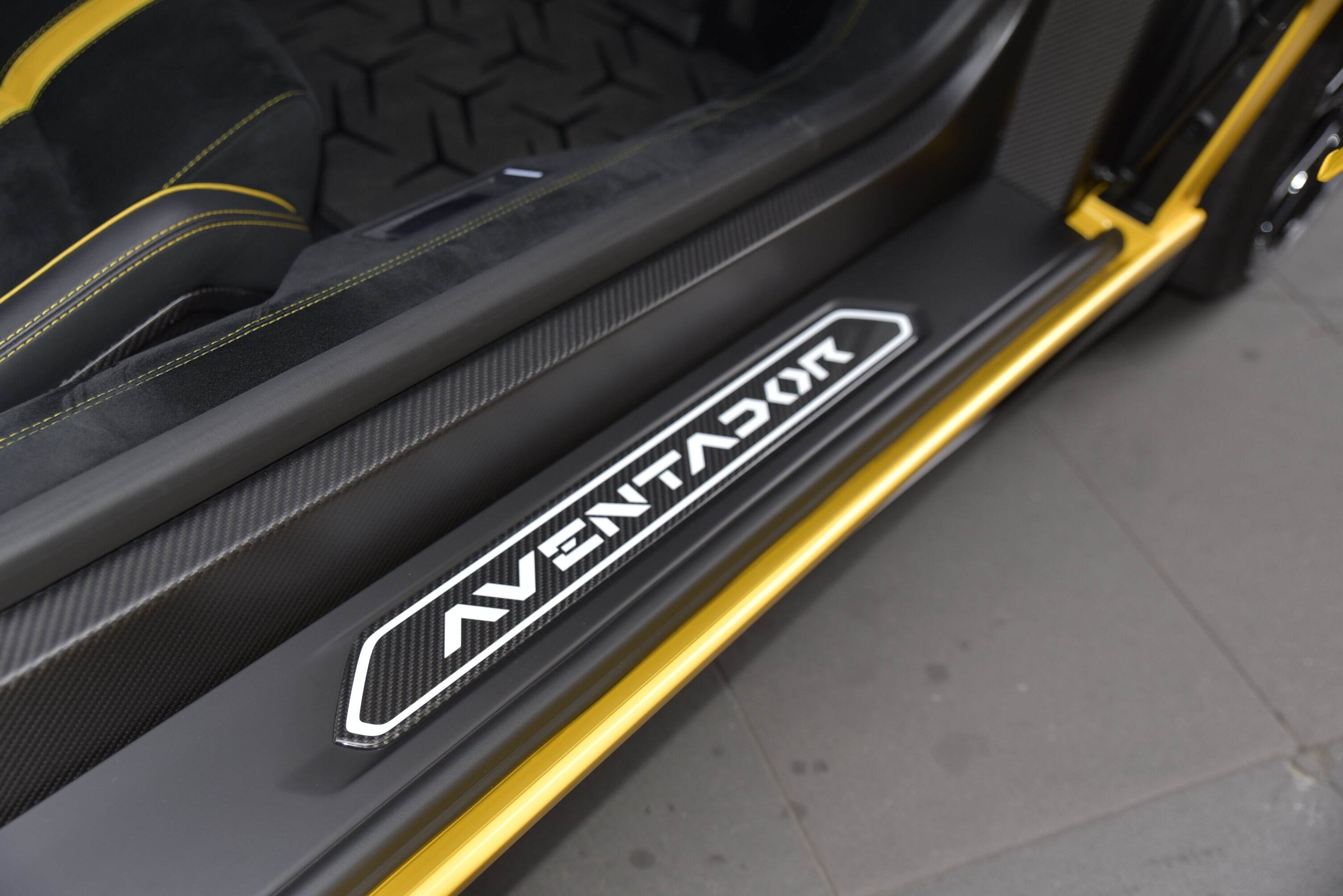 2015 Lamborghini Aventador 834 LP750-4 Superveloce Coupe 2dr ISR 7sp AWD 6.5i [MY16] 