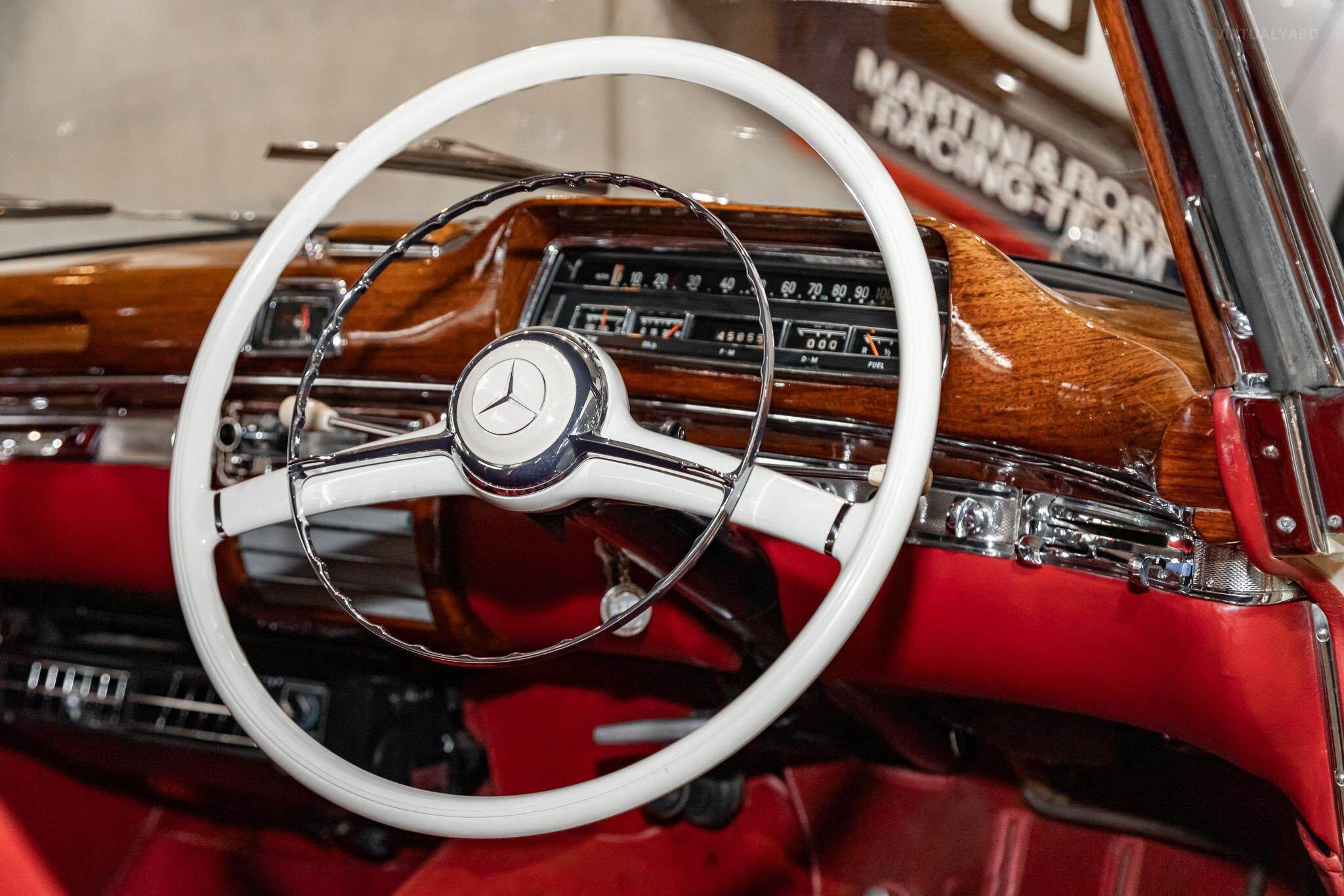 1959 Mercedes-Benz 220S  