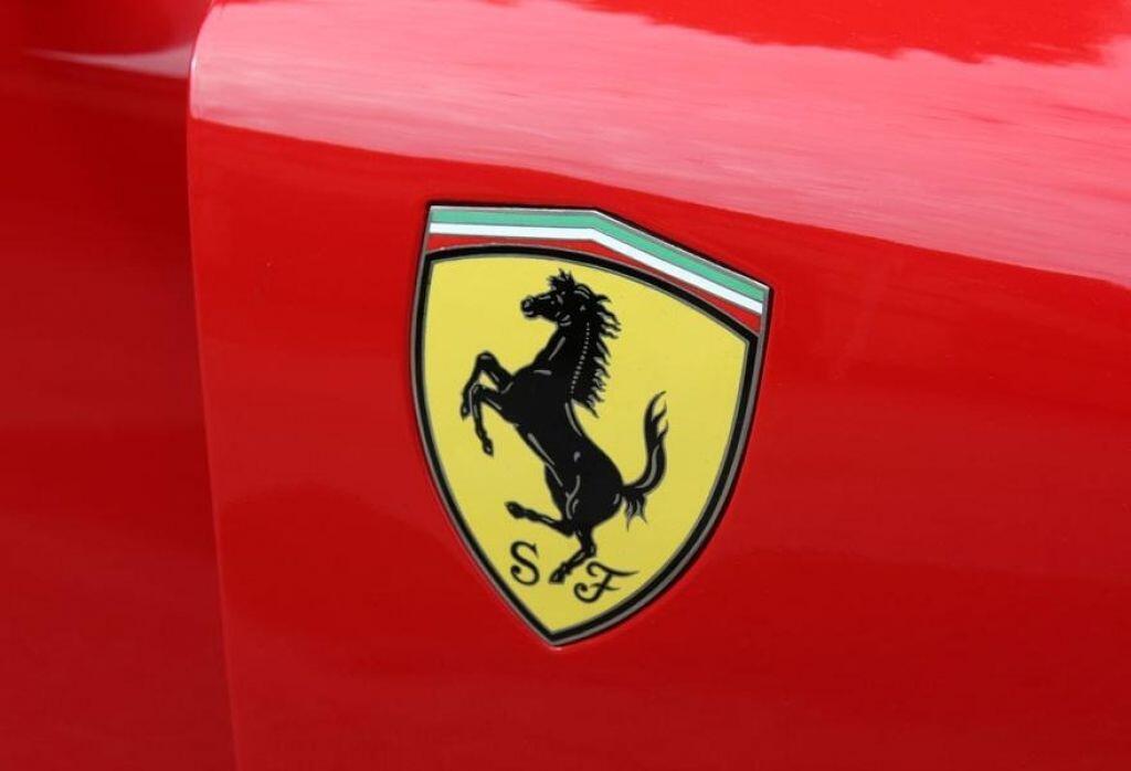 1990 Ferrari F40 CATALYST/NON-ADJUST LHD (CAR IN UK) 