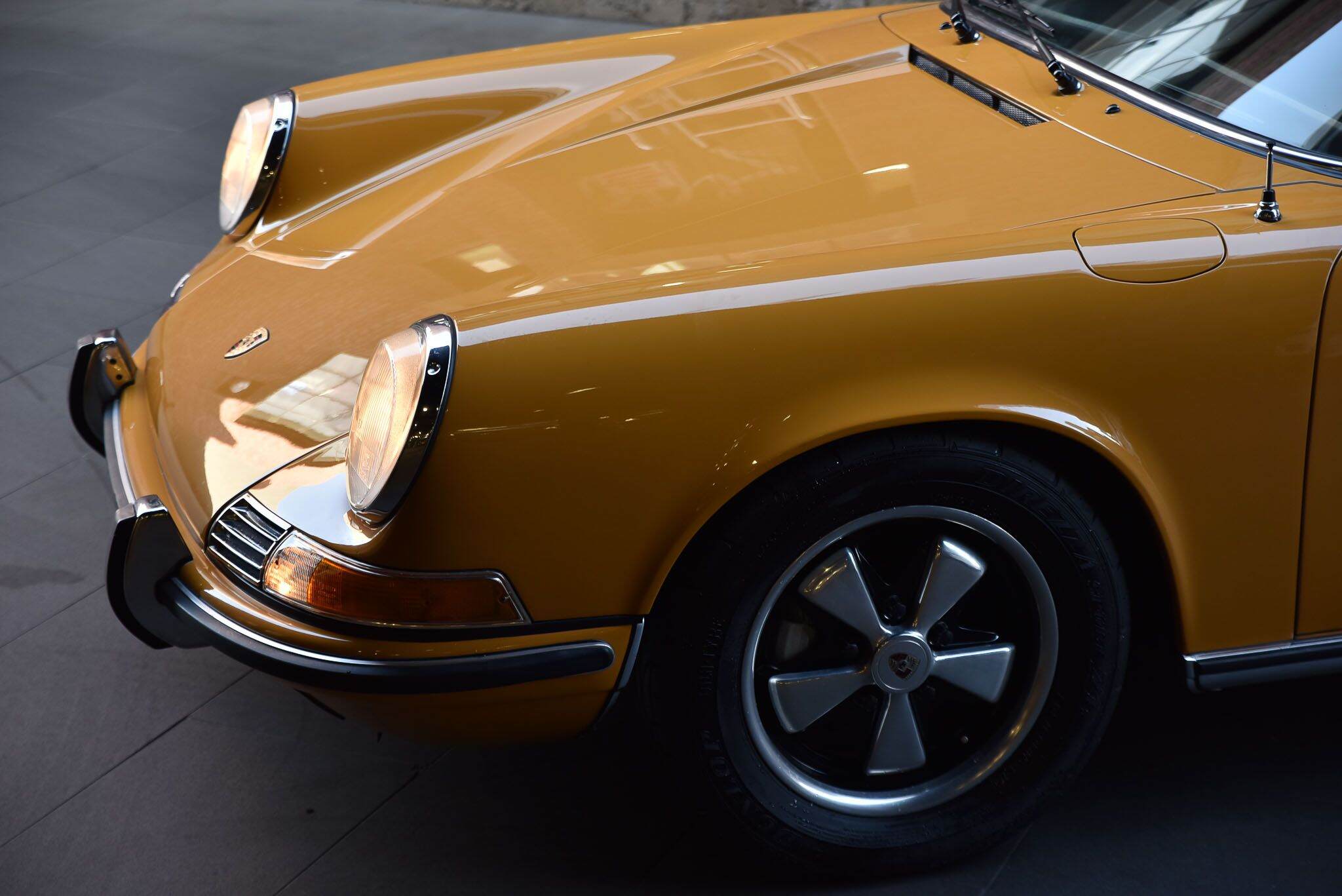 1969 Porsche 911 S Coupe 2dr Man 5sp 2.0i 